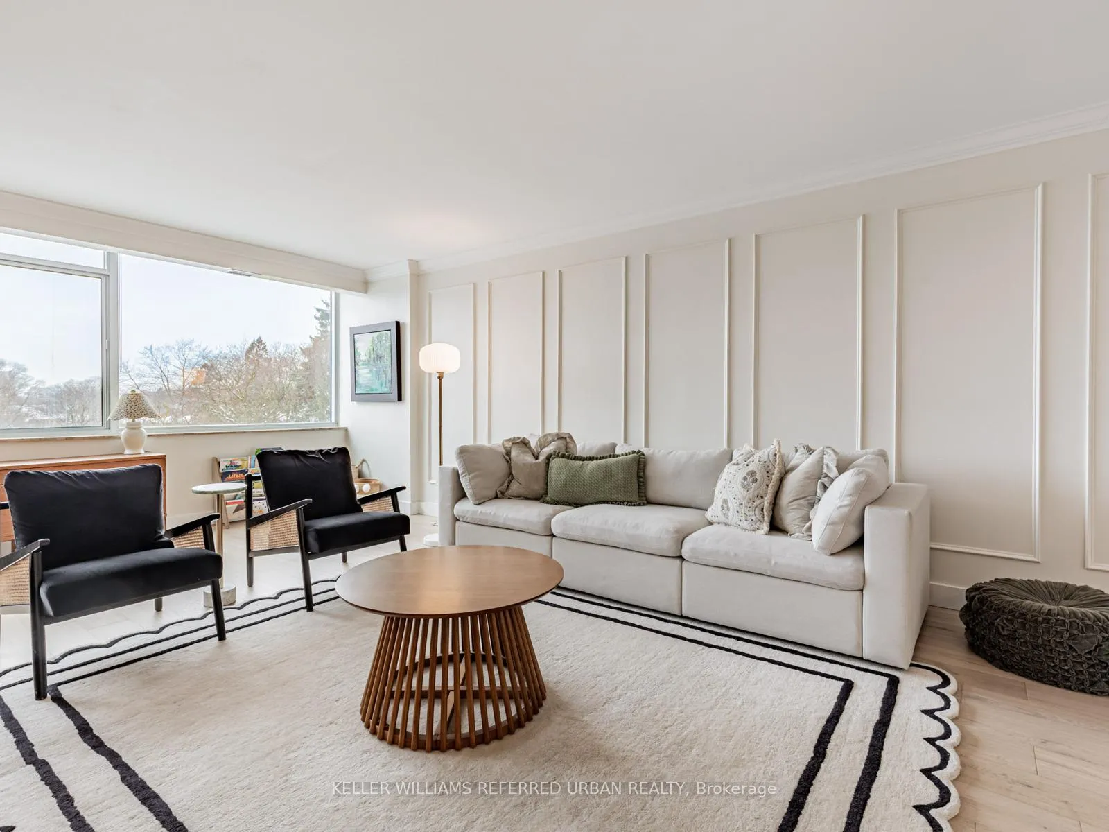 Photo 3 of Unit 412, 3000 Bathurst Street, Toronto, Englemount-Lawrence — HOMEH