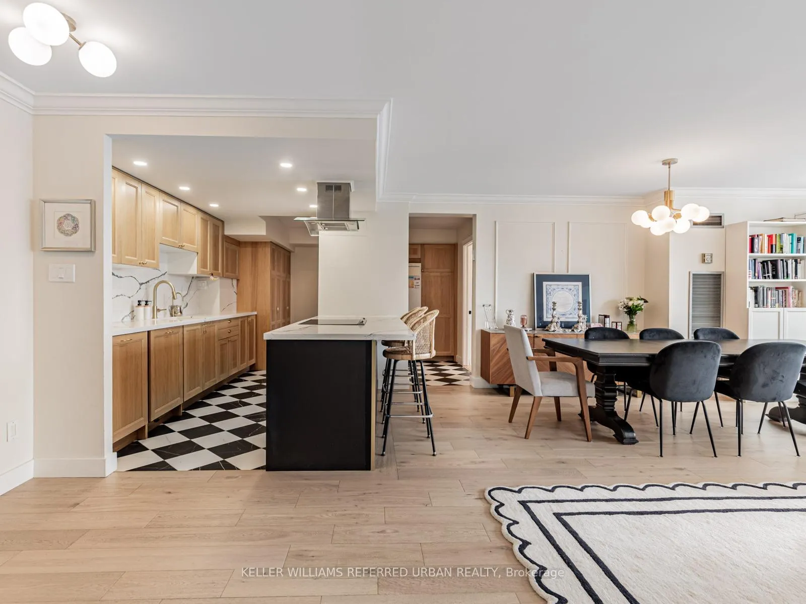 Photo 5 of Unit 412, 3000 Bathurst Street, Toronto, Englemount-Lawrence — HOMEH