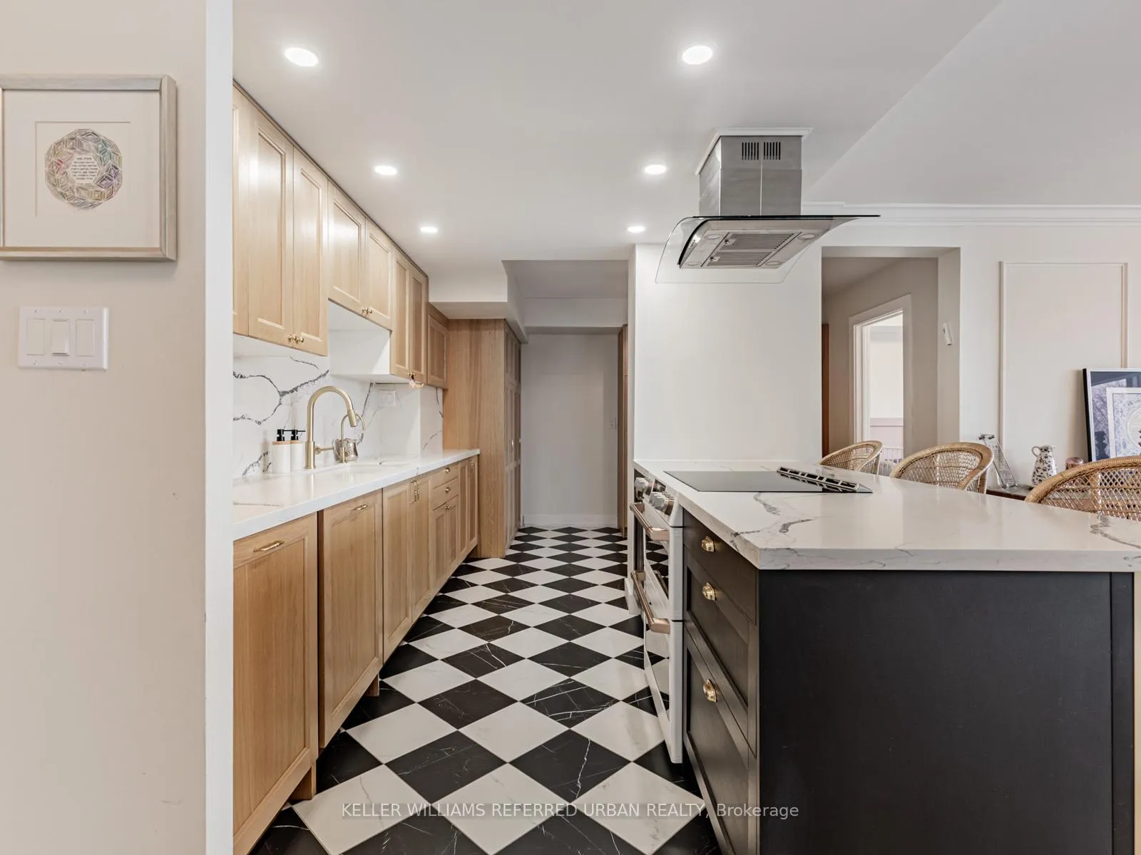 Photo 7 of Unit 412, 3000 Bathurst Street, Toronto, Englemount-Lawrence — HOMEH