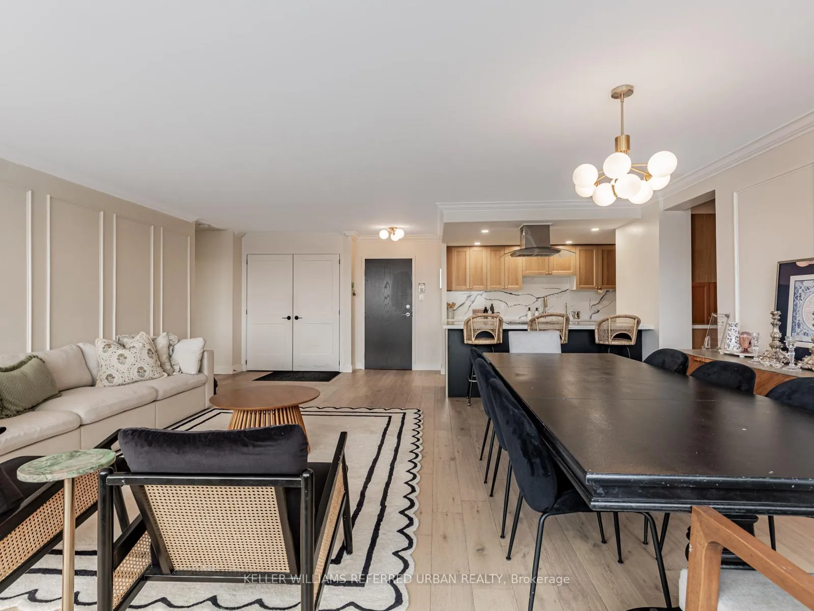 Photo 15 of Unit 412, 3000 Bathurst Street, Toronto, Englemount-Lawrence — HOMEH