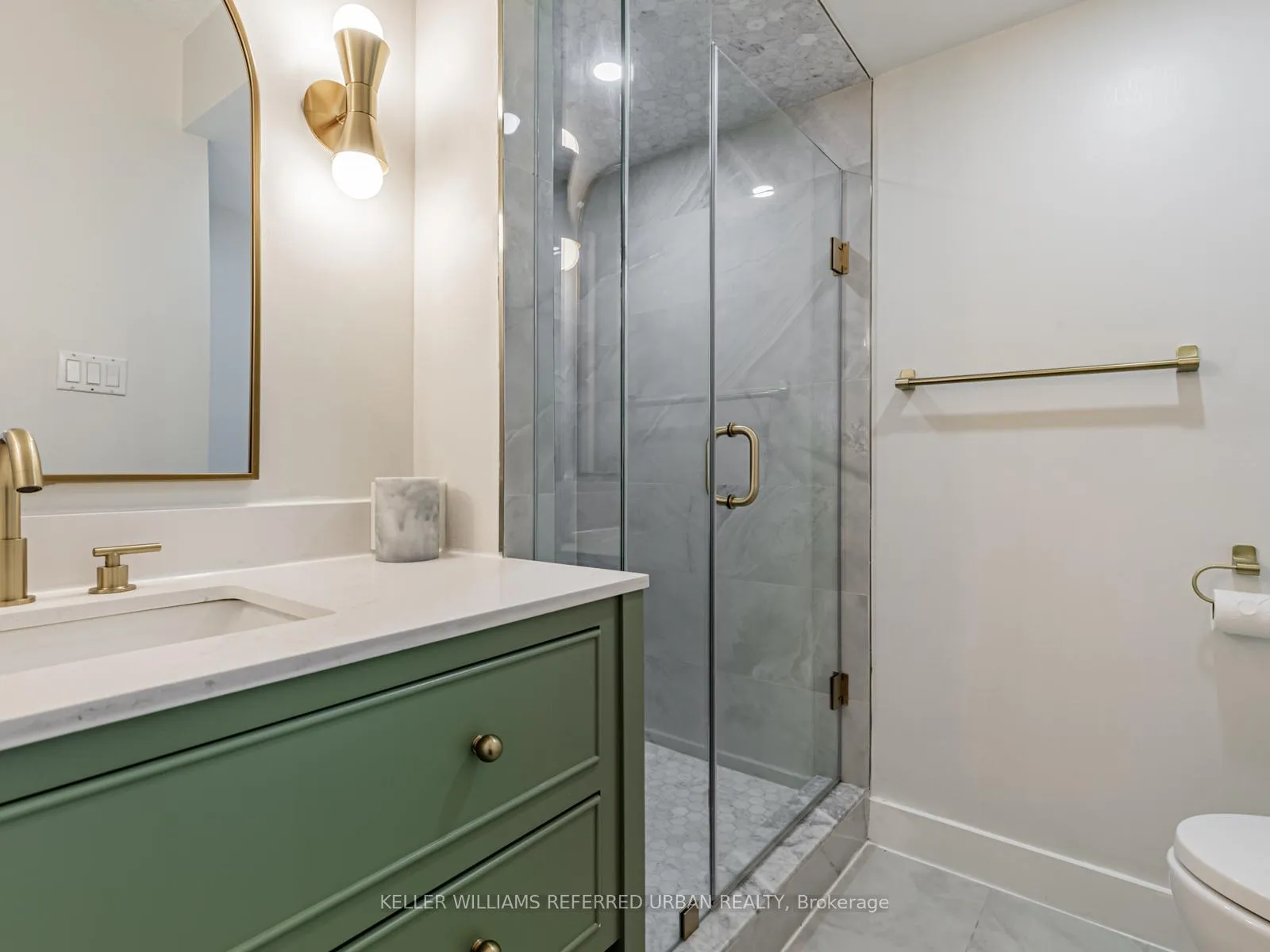 Photo 17 of Unit 412, 3000 Bathurst Street, Toronto, Englemount-Lawrence — HOMEH