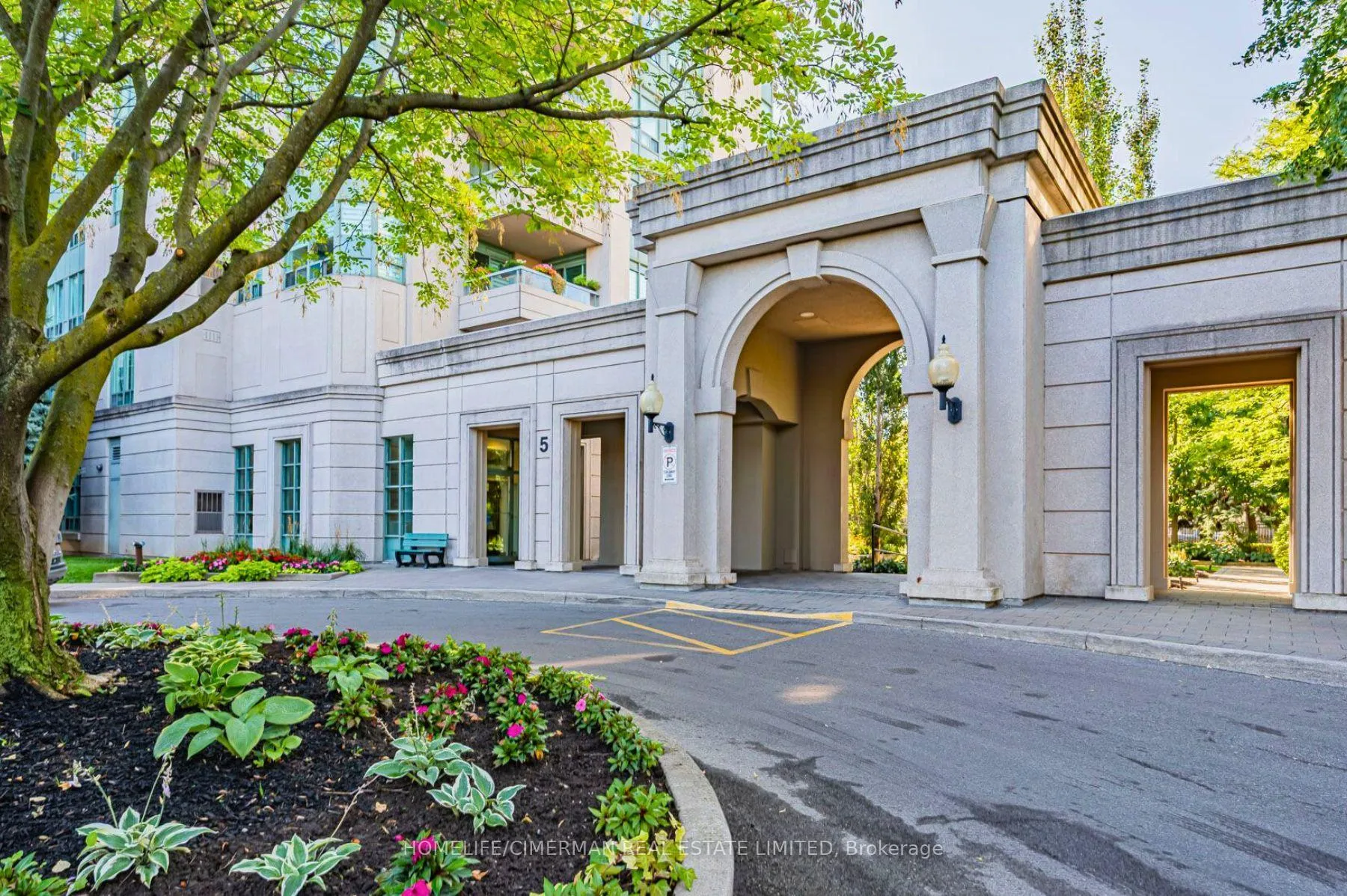 Photo 2 of Unit 702, 5 Emerald Lane, Vaughan, Crestwood-Springfarm-Yorkhill — HOMEH