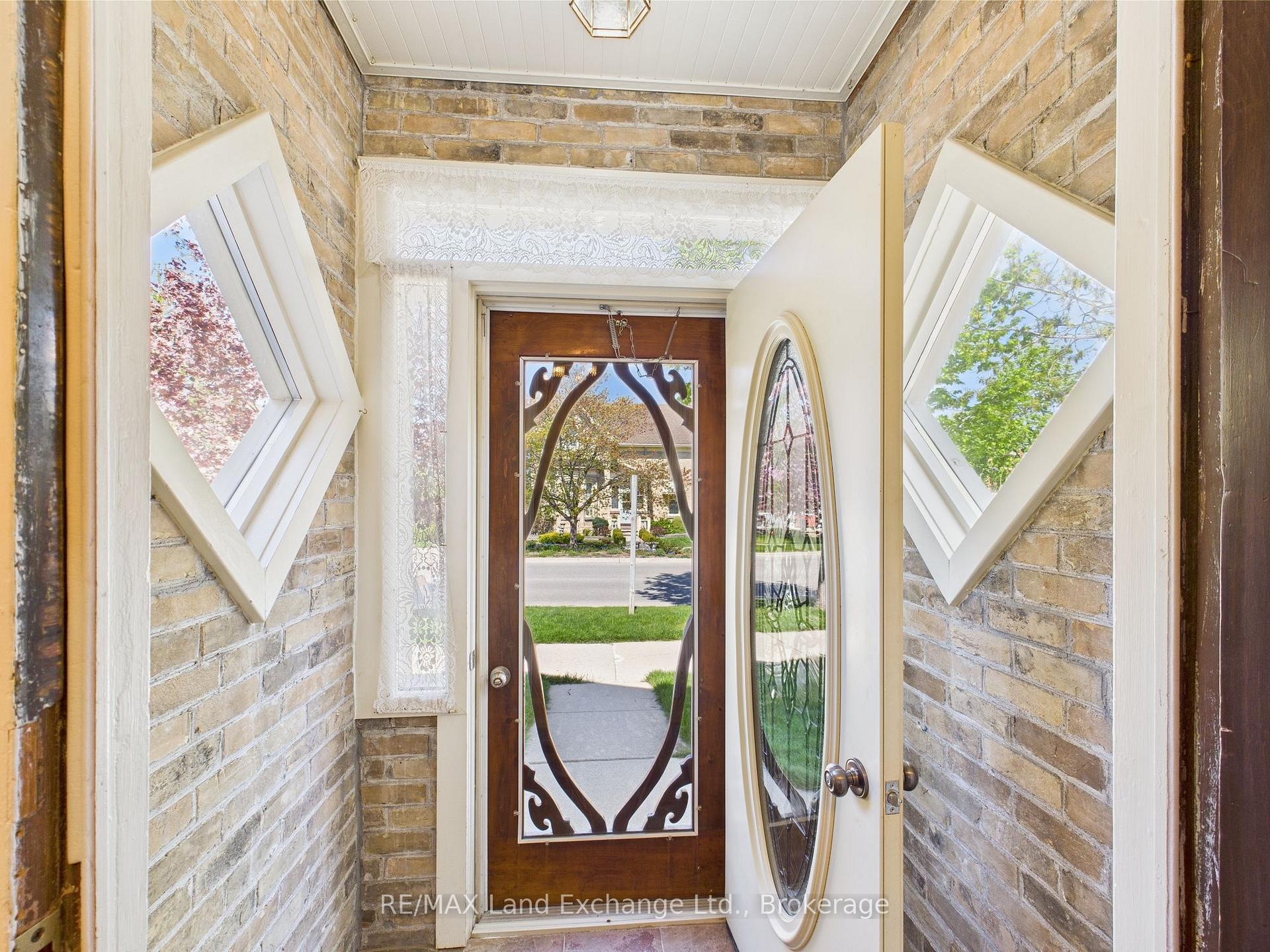 Photo 2 of 813 Princes Street N, Kincardine — HOMEH