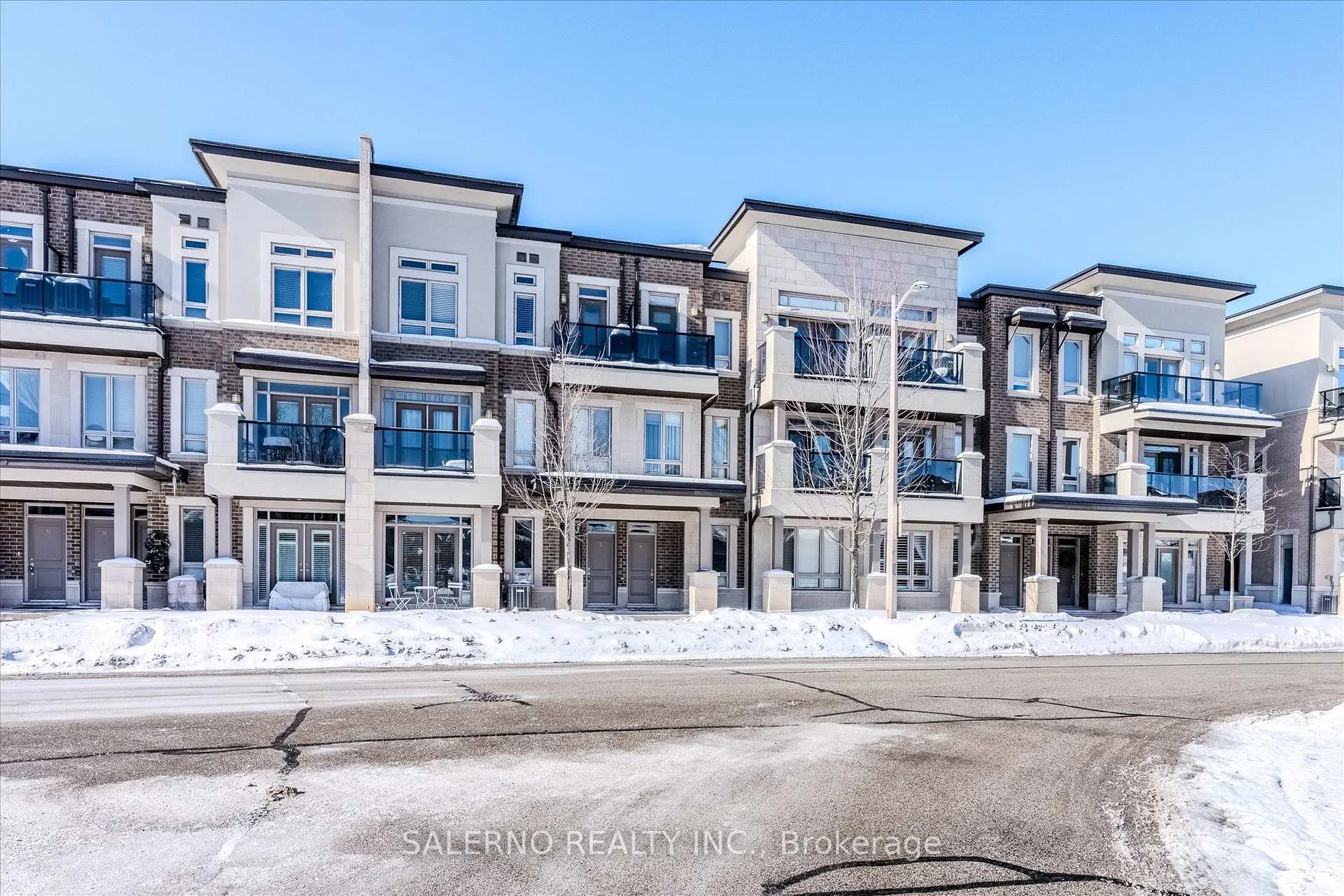 Photo 1 of Unit 7, 125 Kayla Crescent, Vaughan, Maple — HOMEH