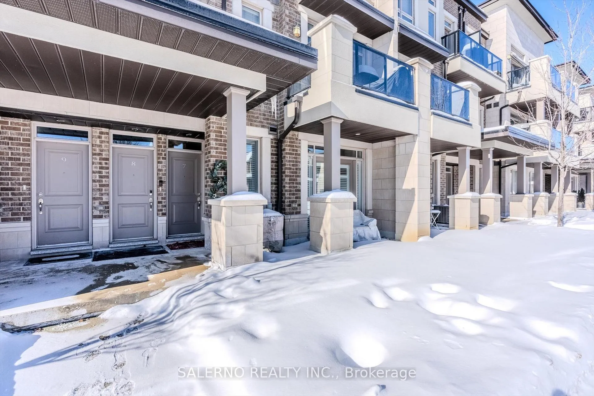 Photo 2 of Unit 7, 125 Kayla Crescent, Vaughan, Maple — HOMEH