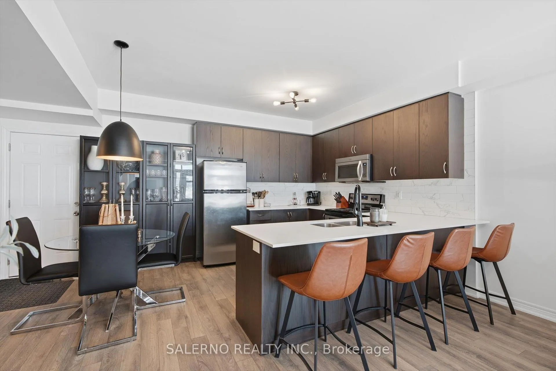 Photo 8 of Unit 7, 125 Kayla Crescent, Vaughan, Maple — HOMEH