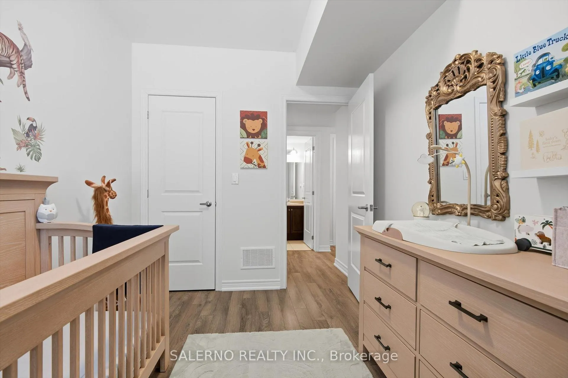 Photo 18 of Unit 7, 125 Kayla Crescent, Vaughan, Maple — HOMEH