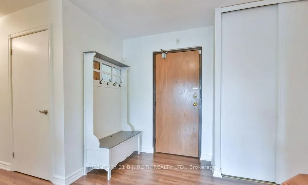 Photo 9 of Unit 405, 181 Collier Street, Barrie, North Shore — HOMEH