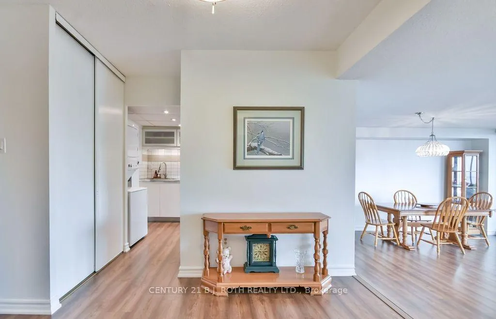 Photo 10 of Unit 405, 181 Collier Street, Barrie, North Shore — HOMEH