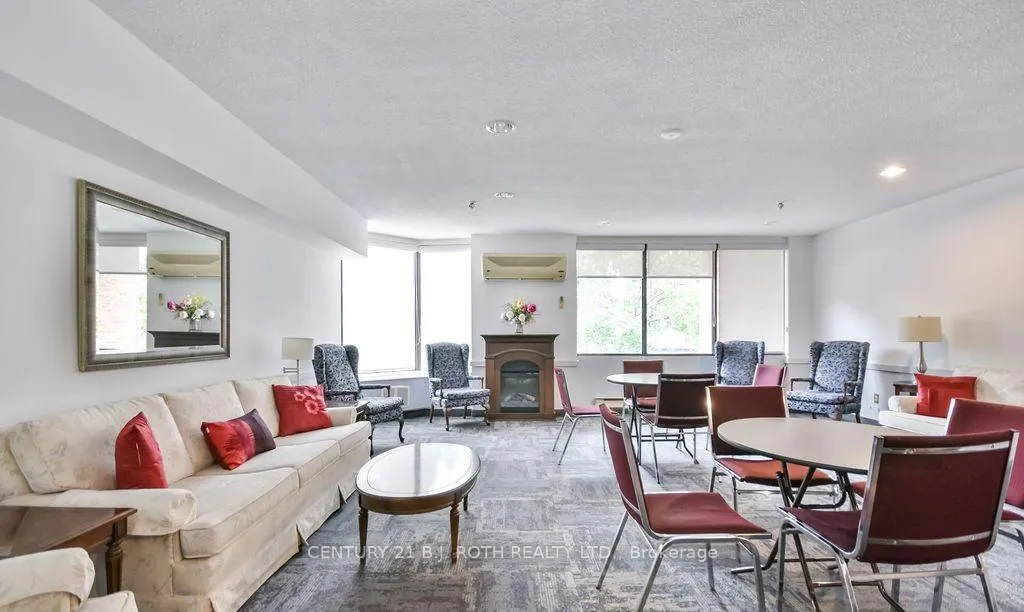 Photo 24 of Unit 405, 181 Collier Street, Barrie, North Shore — HOMEH