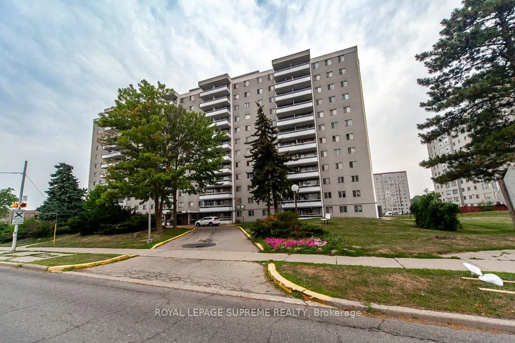 Front of Unit 908, 940 Caledonia Road