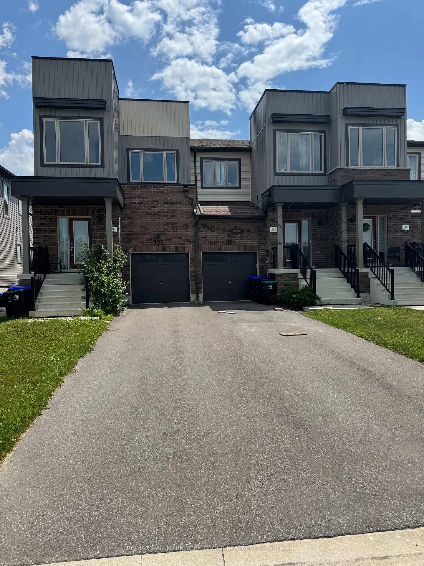 Photo 1 of 323 Atkinson Street, Clearview, Stayner — HOMEH
