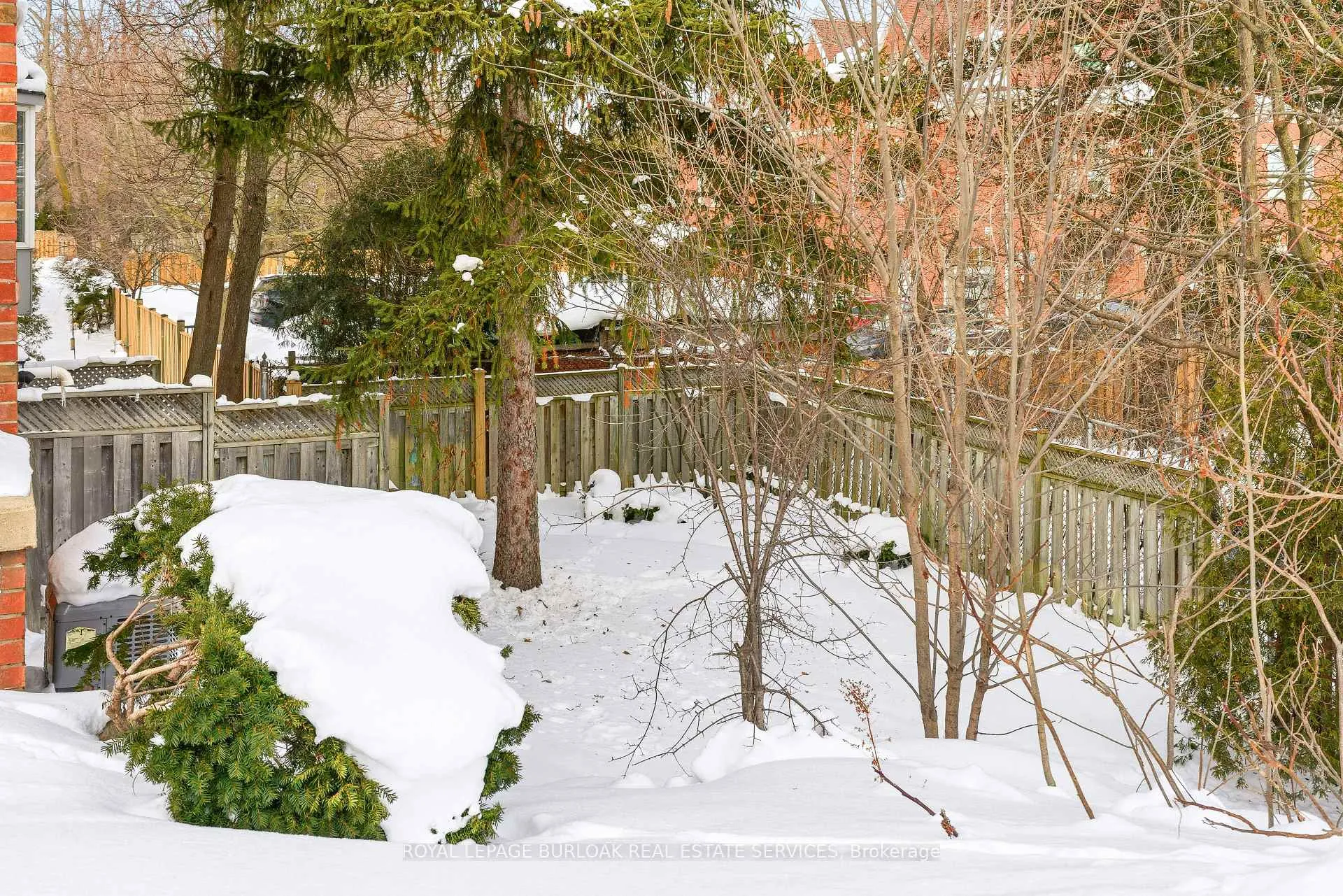 Photo 3 of Unit 30, 47 Main Street N, Hamilton, Waterdown — HOMEH