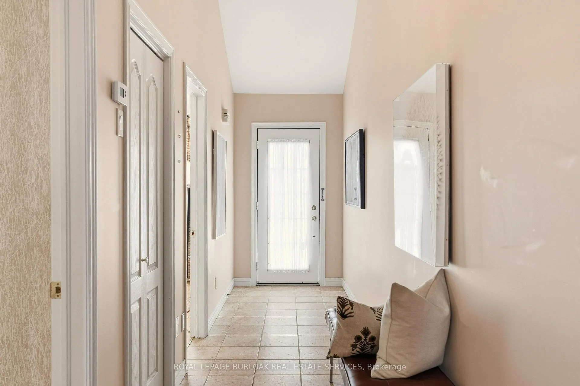 Photo 5 of Unit 30, 47 Main Street N, Hamilton, Waterdown — HOMEH