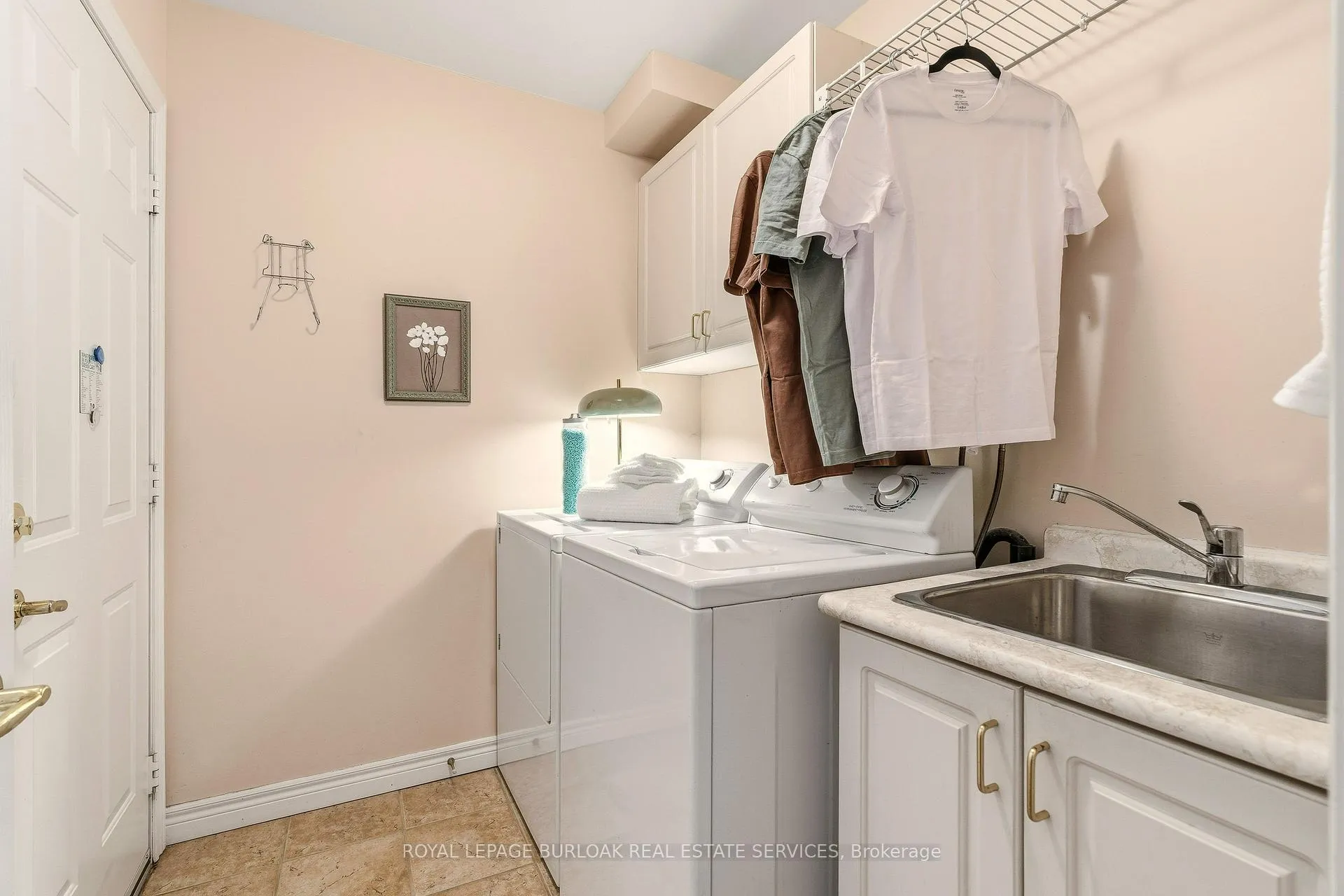Photo 10 of Unit 30, 47 Main Street N, Hamilton, Waterdown — HOMEH