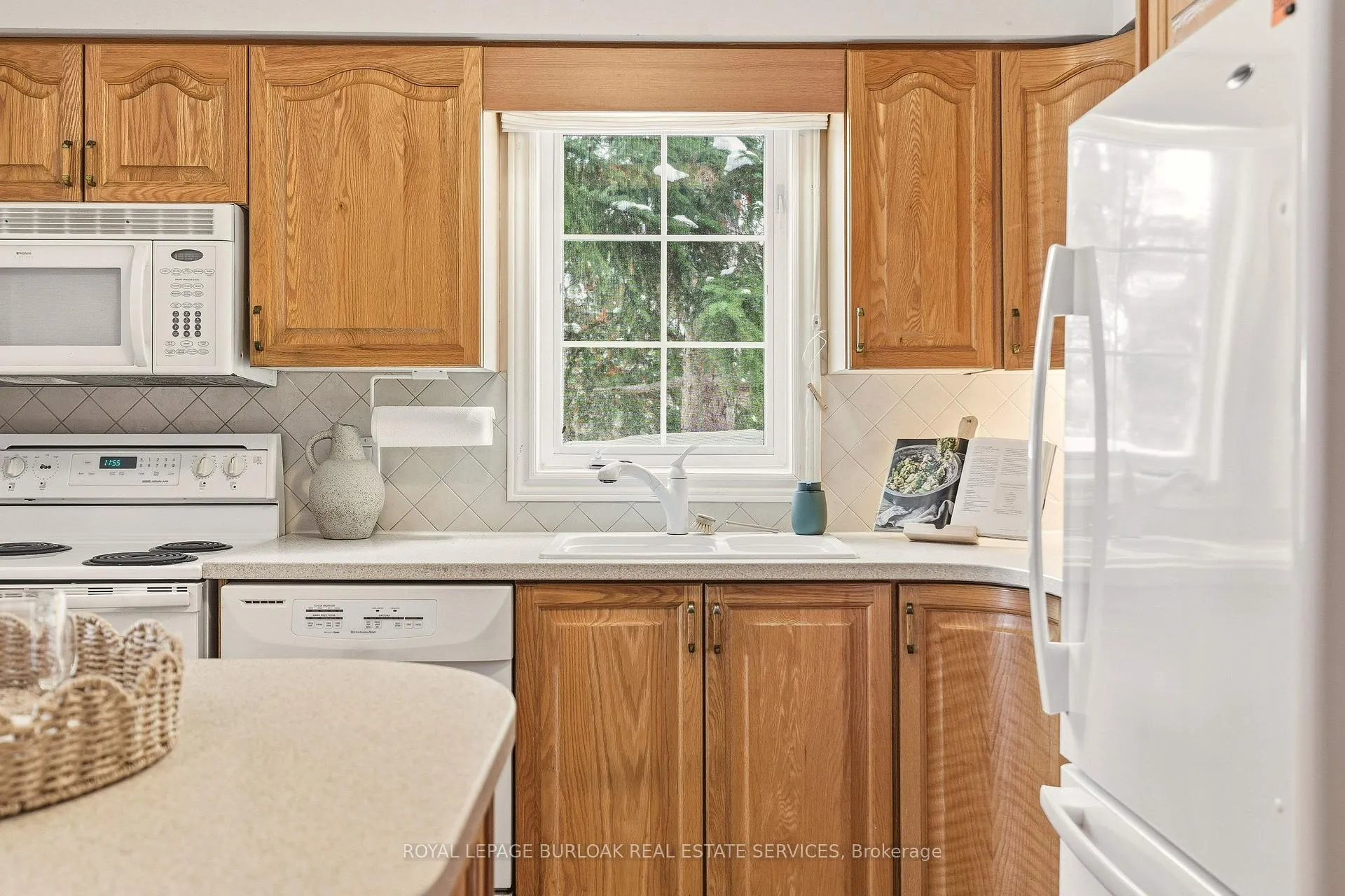 Photo 12 of Unit 30, 47 Main Street N, Hamilton, Waterdown — HOMEH