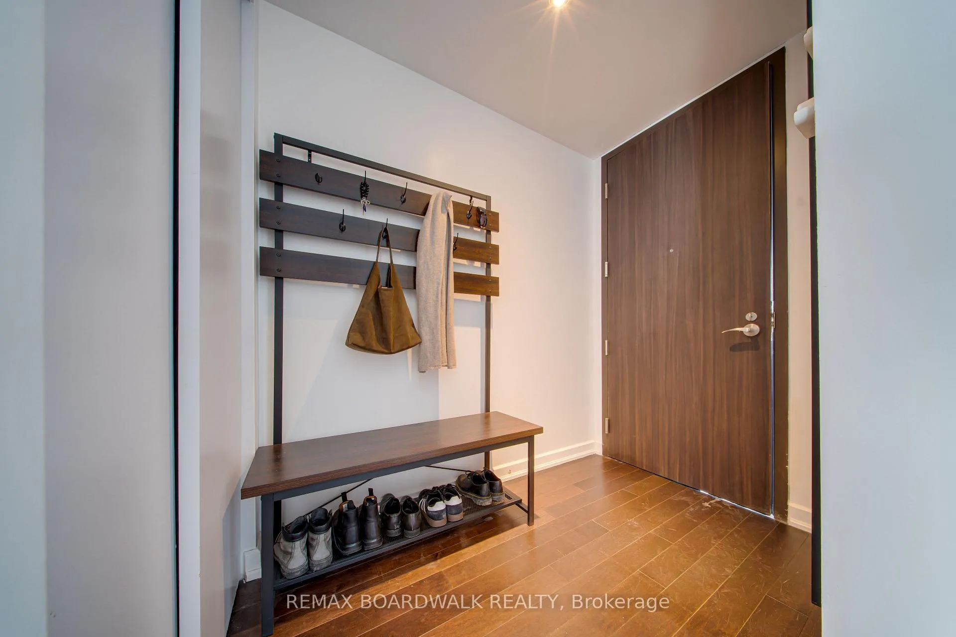 Photo 4 of Unit 803, 300 Lisgar Street, Ottawa, Ottawa Centre — HOMEH