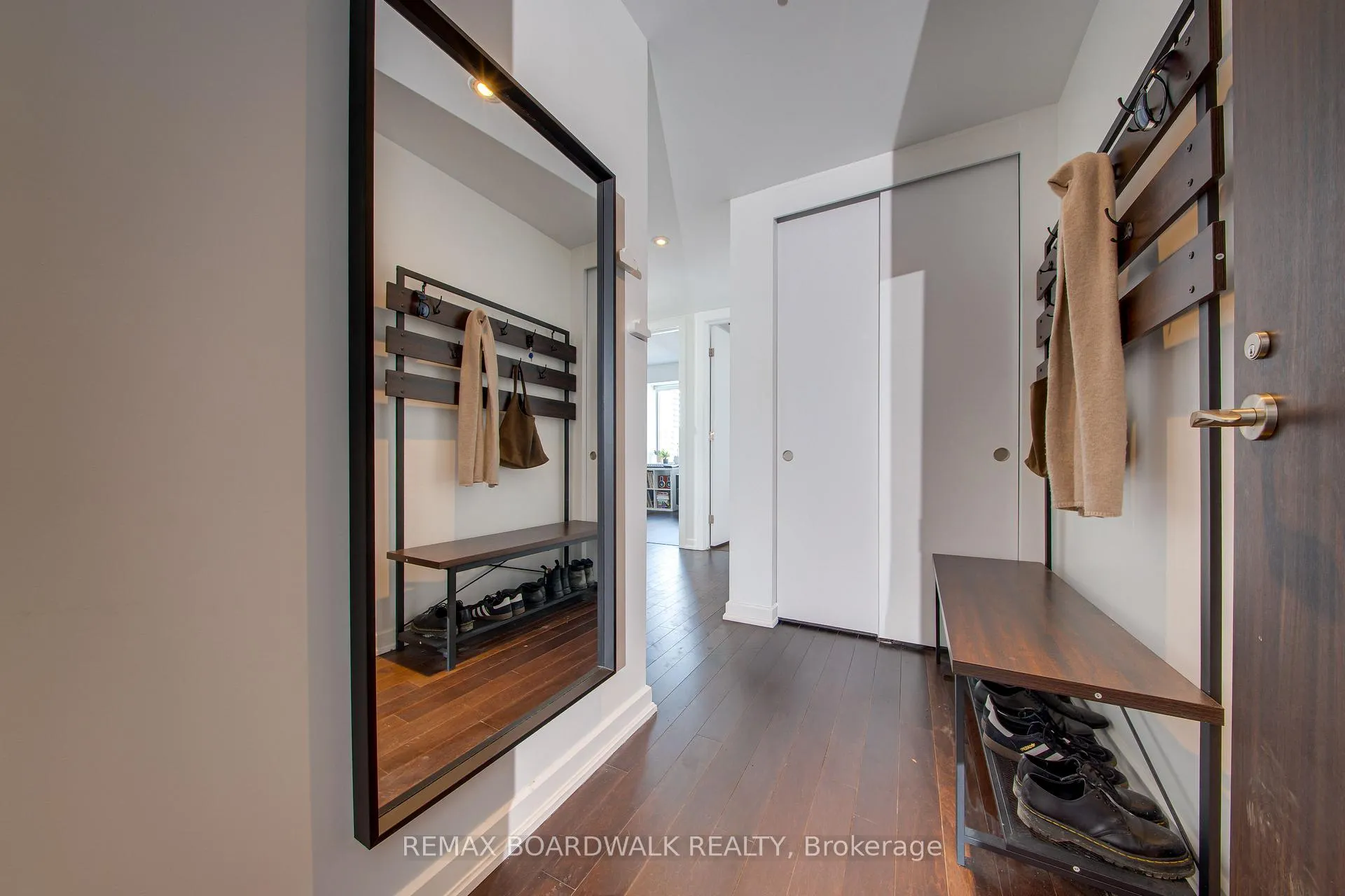 Photo 5 of Unit 803, 300 Lisgar Street, Ottawa, Ottawa Centre — HOMEH
