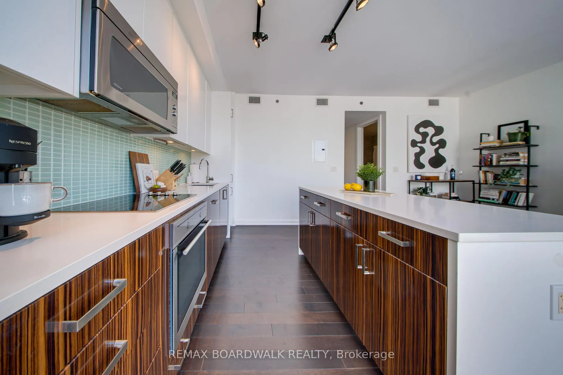 Photo 11 of Unit 803, 300 Lisgar Street, Ottawa, Ottawa Centre — HOMEH