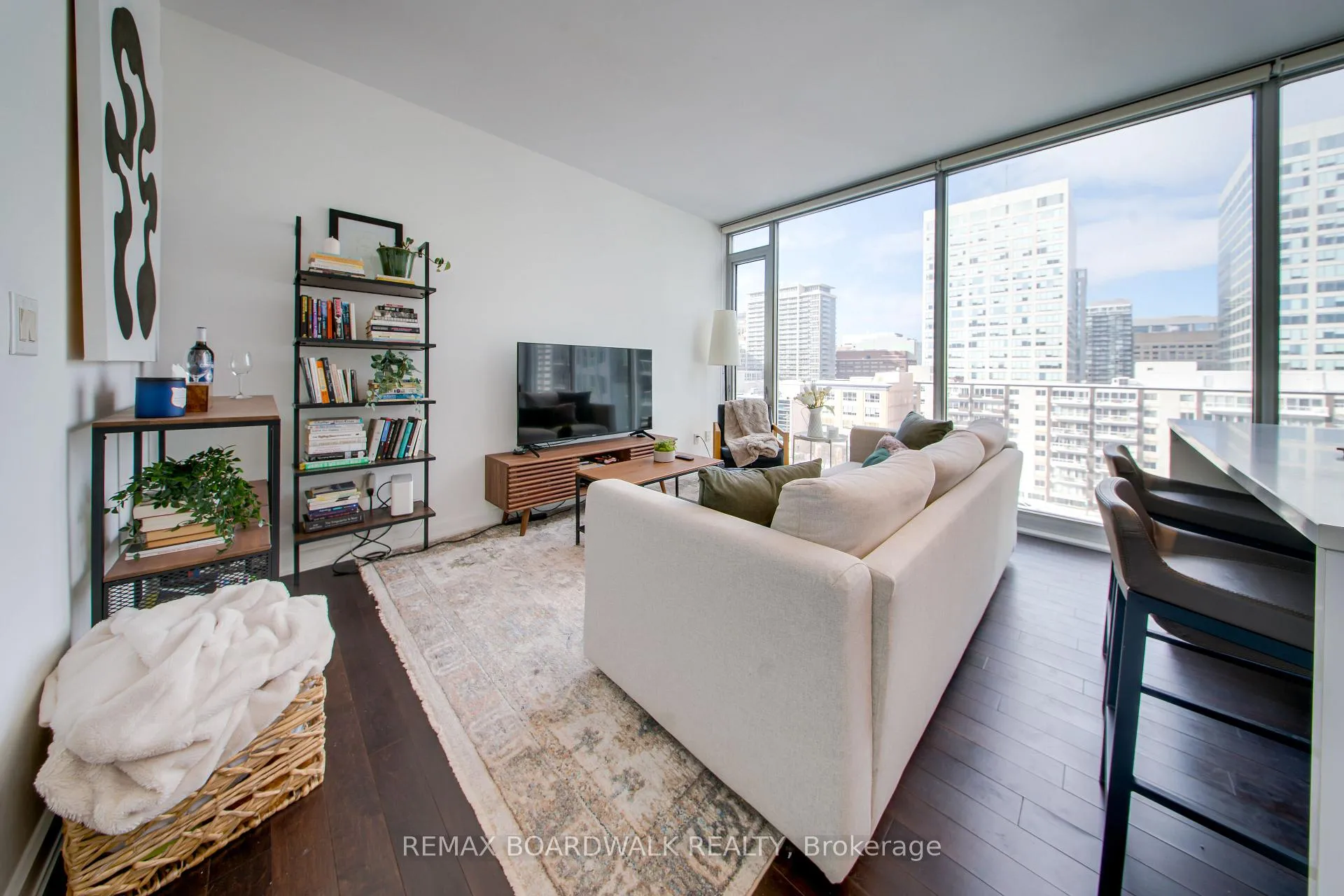 Photo 21 of Unit 803, 300 Lisgar Street, Ottawa, Ottawa Centre — HOMEH