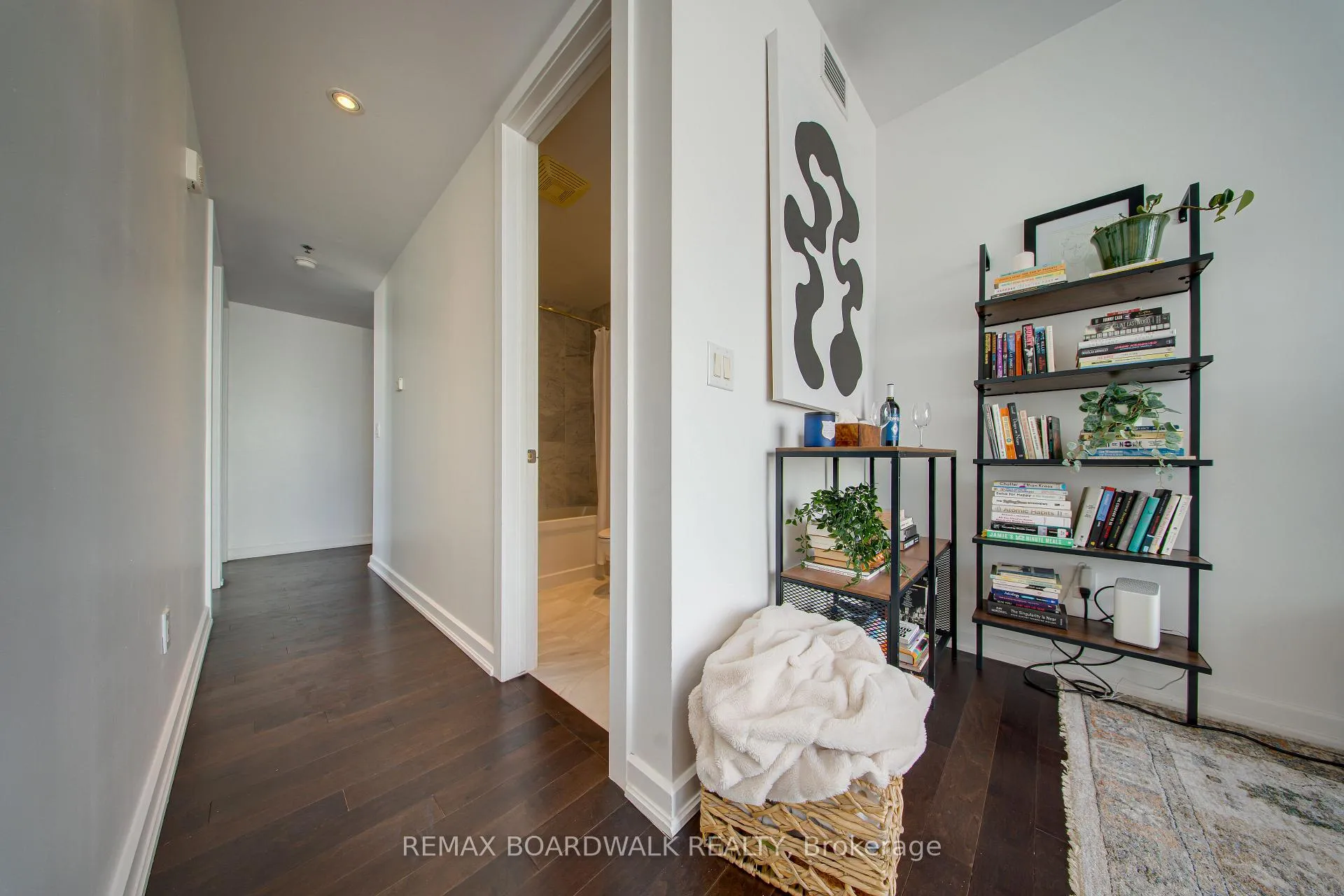 Photo 23 of Unit 803, 300 Lisgar Street, Ottawa, Ottawa Centre — HOMEH