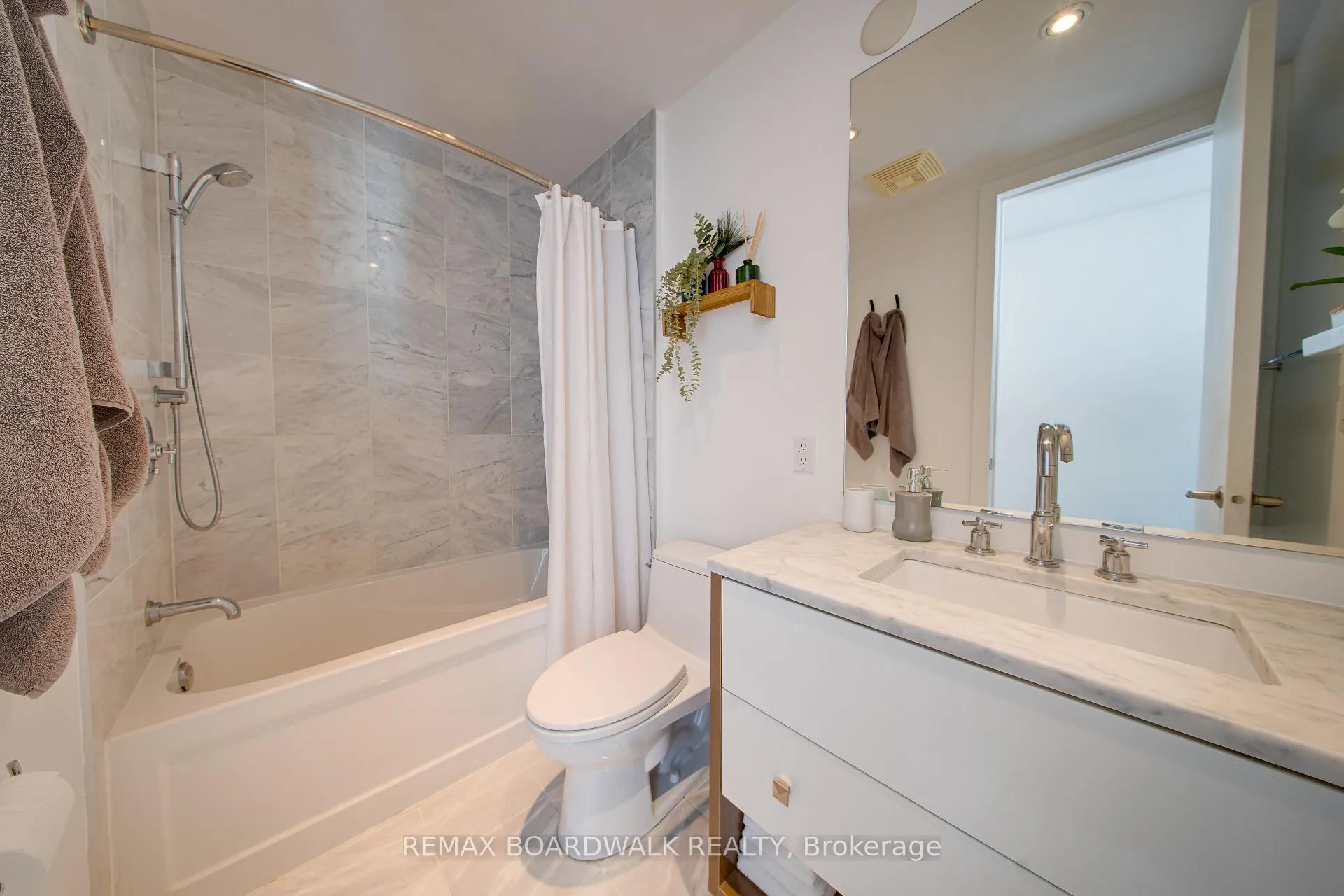 Photo 40 of Unit 803, 300 Lisgar Street, Ottawa, Ottawa Centre — HOMEH