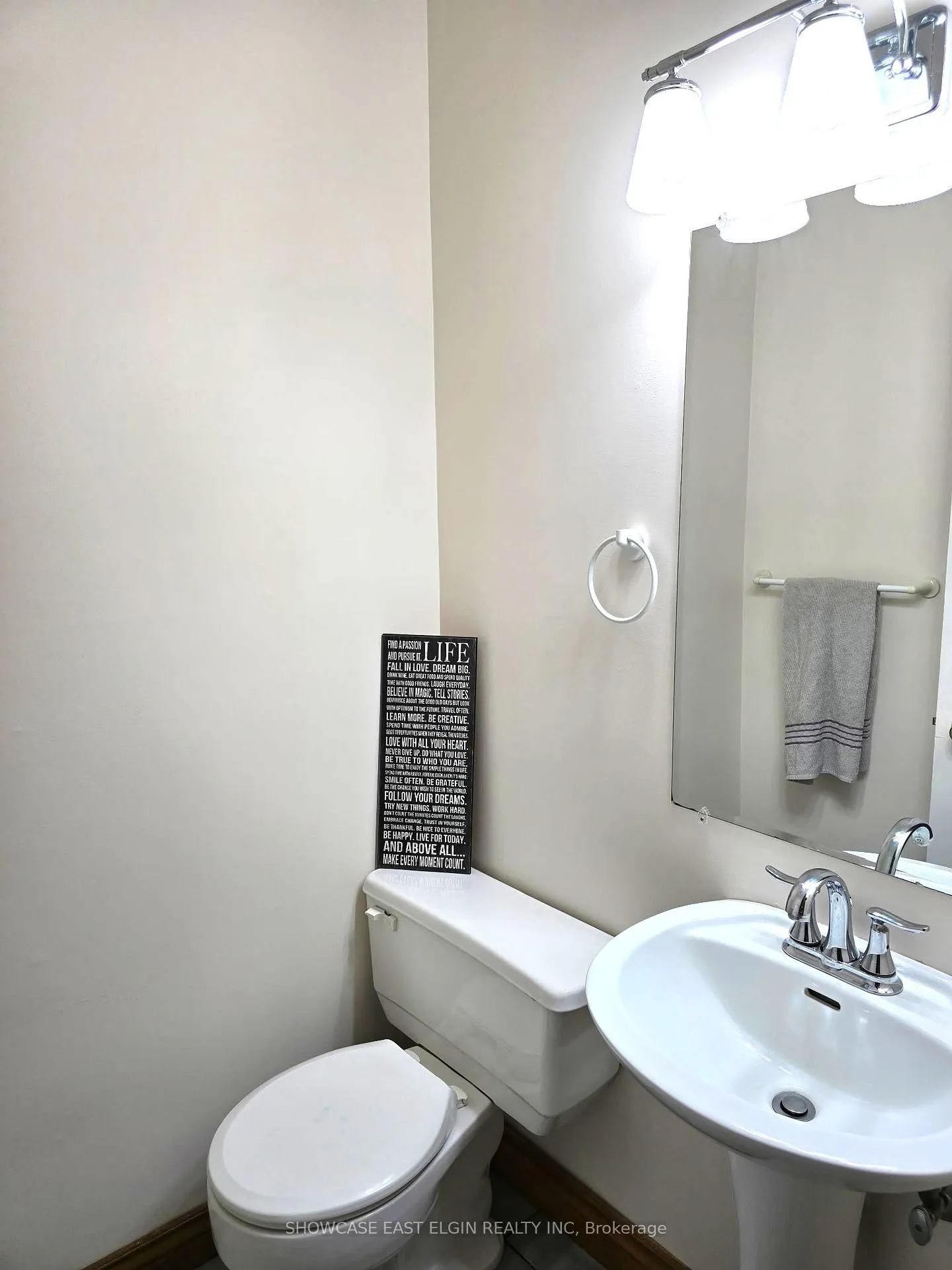 Photo 12 of 45 Pine Street E, Aylmer — HOMEH