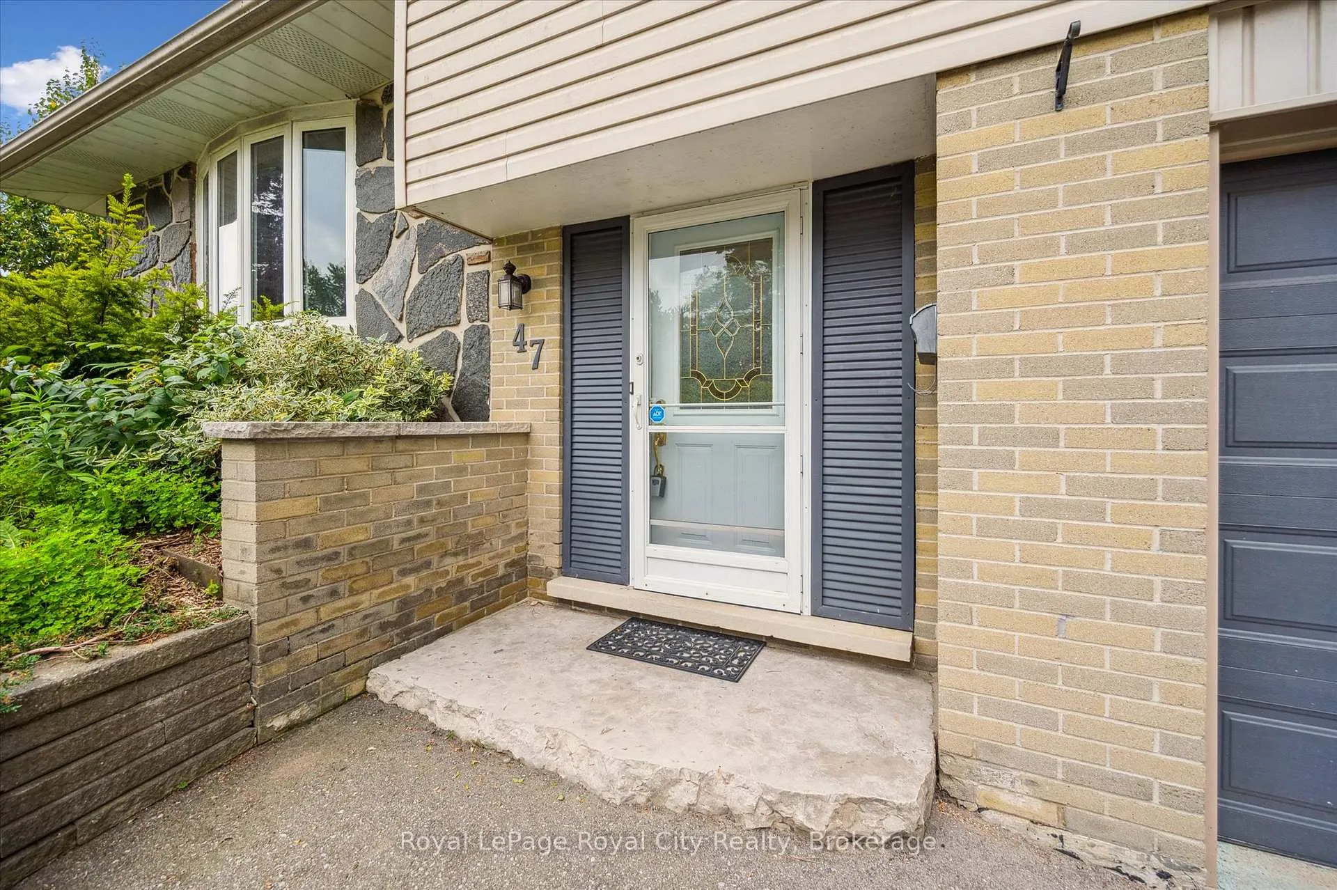 Photo 5 of 47 Argyle Drive, Guelph, Dovercliffe Park/Old University — HOMEH