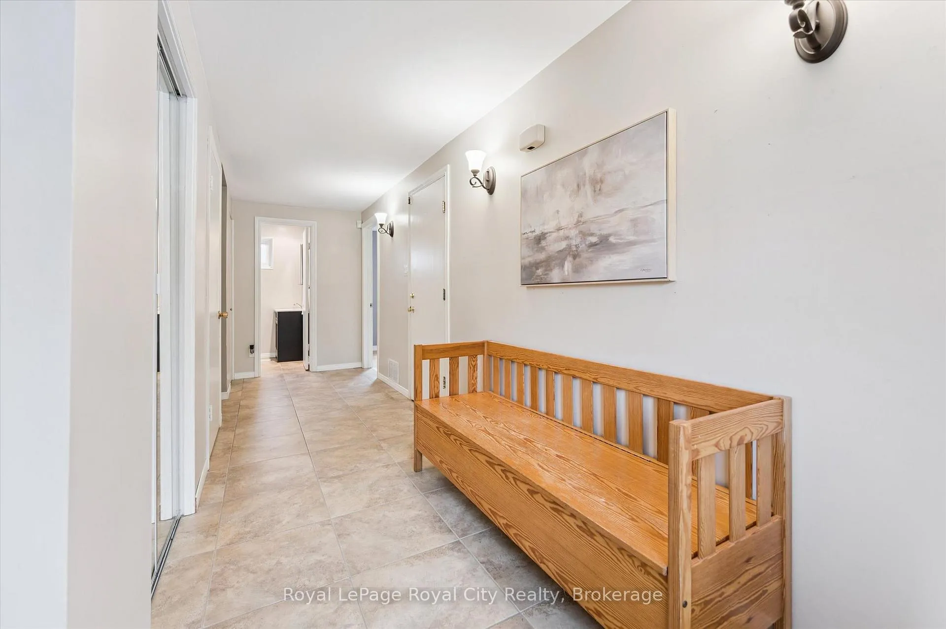 Photo 7 of 47 Argyle Drive, Guelph, Dovercliffe Park/Old University — HOMEH