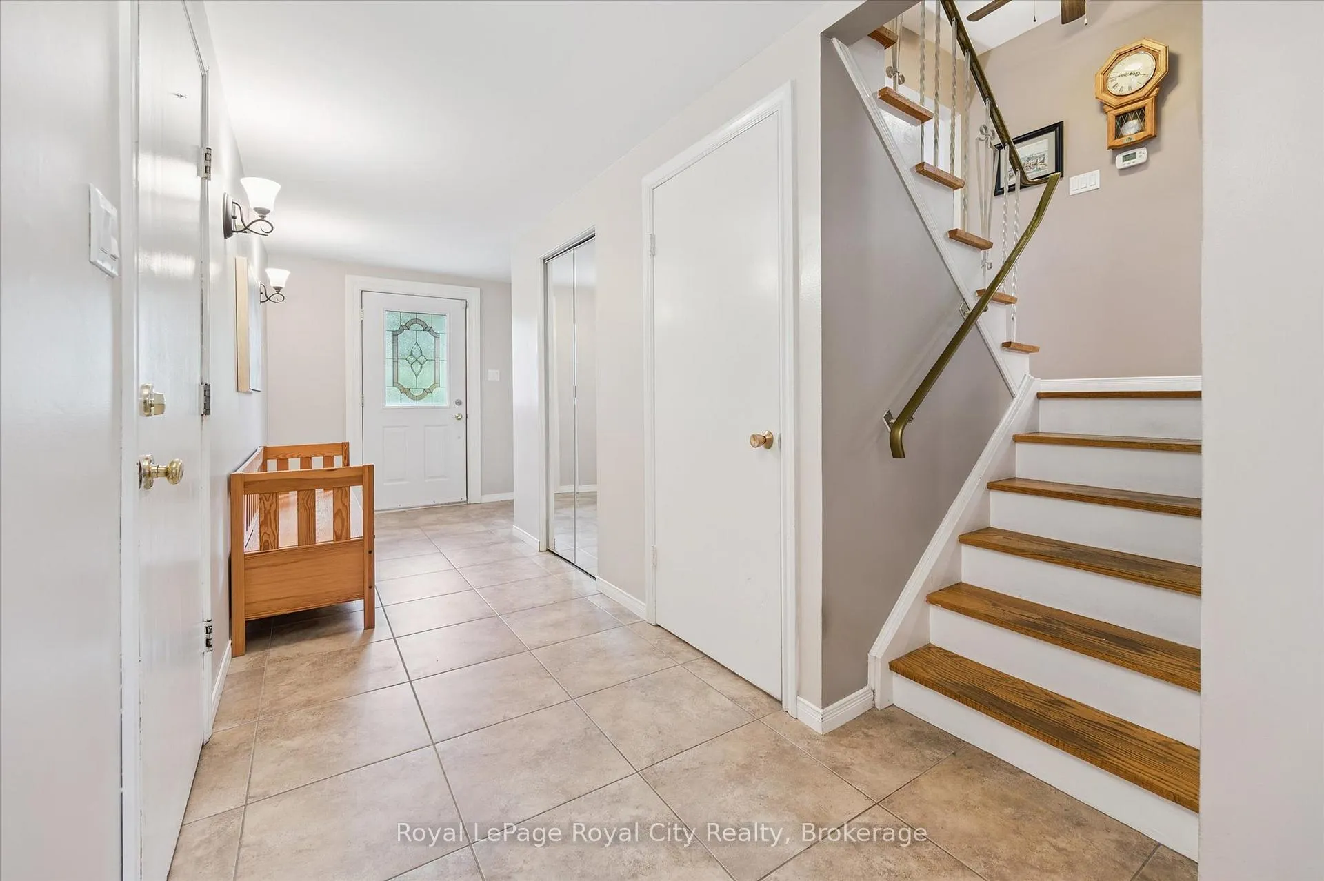 Photo 8 of 47 Argyle Drive, Guelph, Dovercliffe Park/Old University — HOMEH