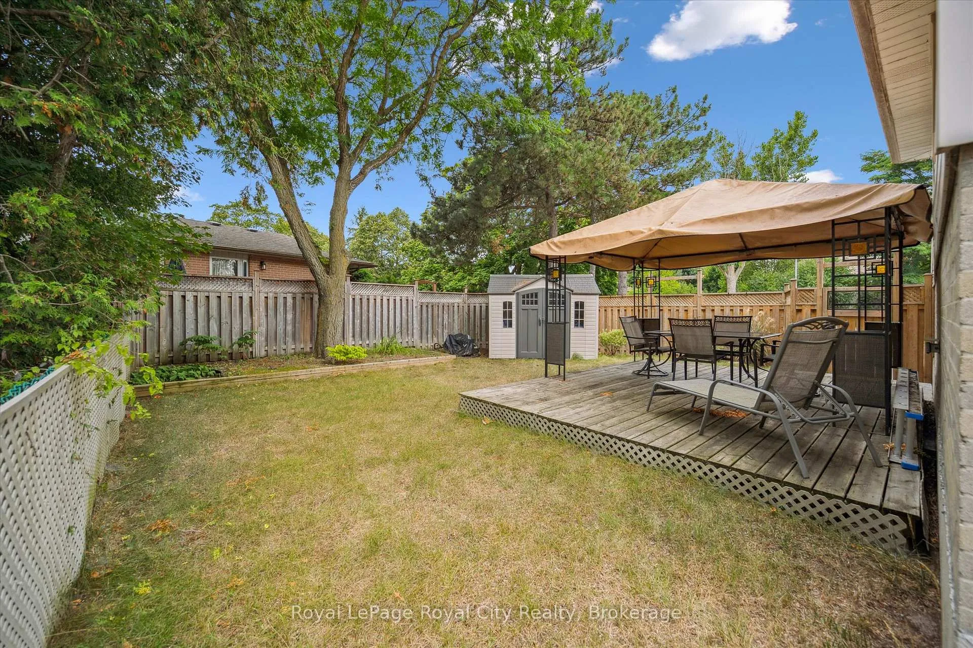 Photo 37 of 47 Argyle Drive, Guelph, Dovercliffe Park/Old University — HOMEH