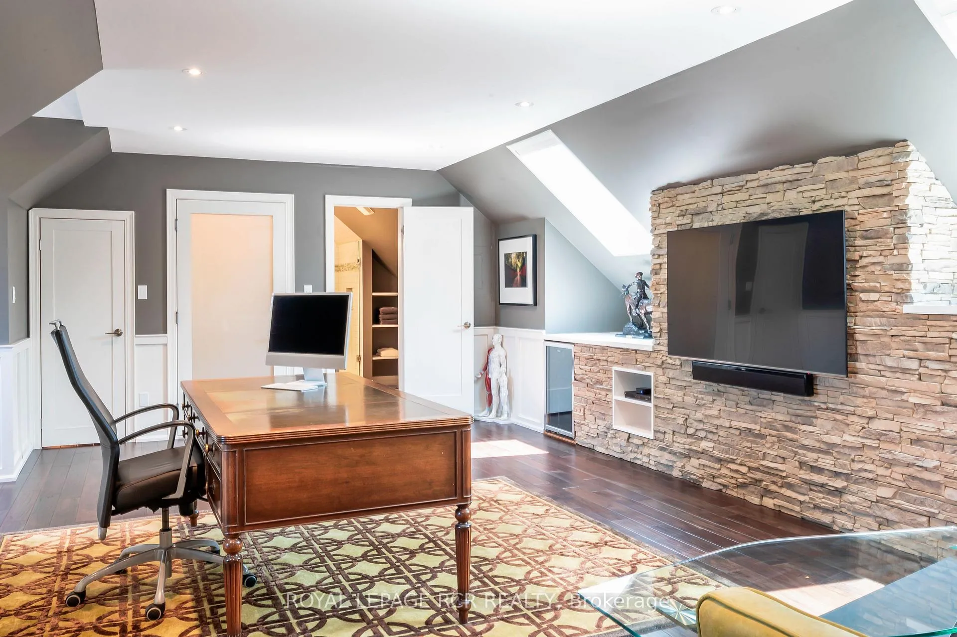 Photo 31 of 9727 Dundas Street E, Erin, Rural Erin — HOMEH