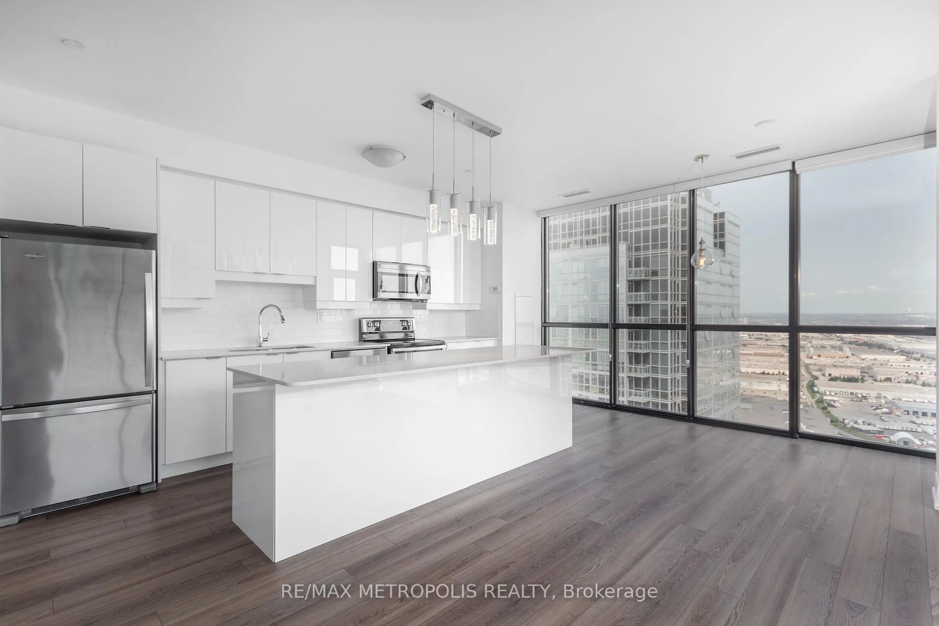 Front of Unit 3507, 2910 7 Highway