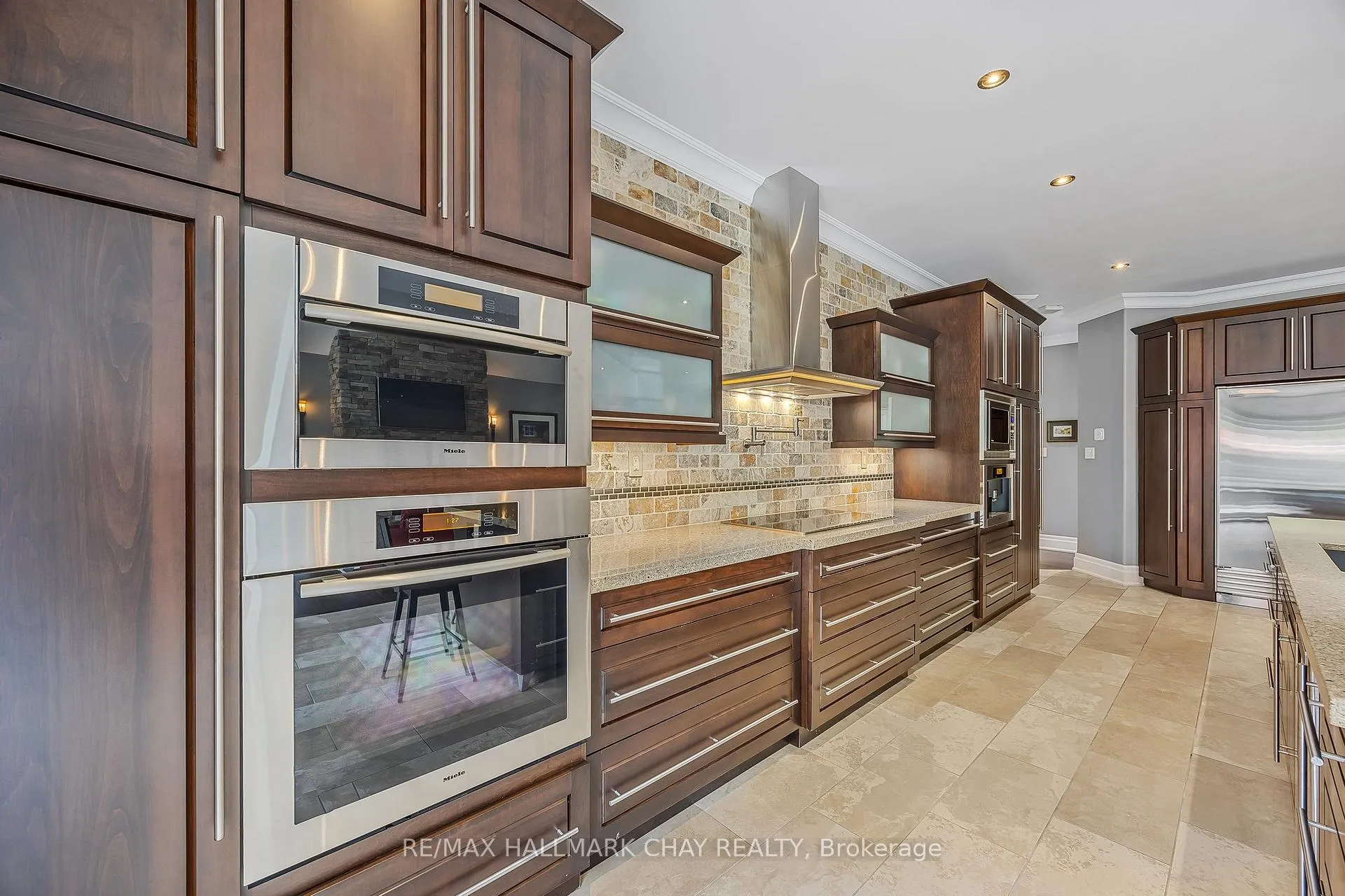 Photo 10 of 36 Lilac Lane, Springwater, Midhurst — HOMEH