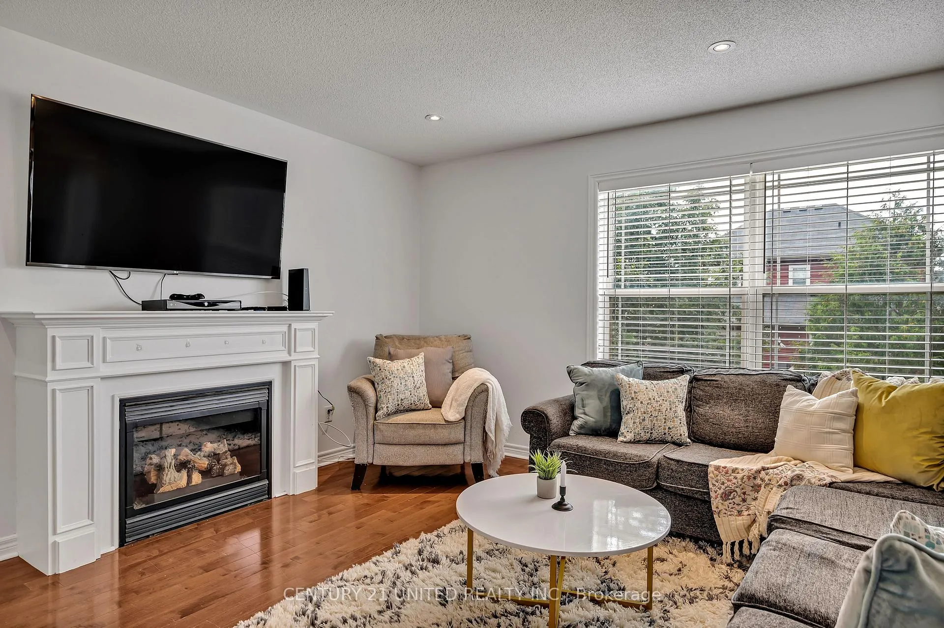 Photo 15 of 194 Bowen Drive, Peterborough, Northcrest Ward 5 — HOMEH