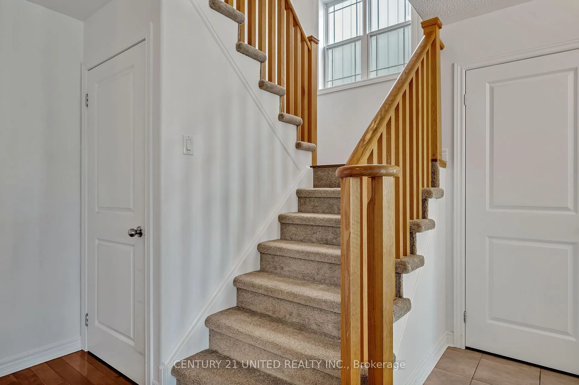 Photo 18 of 194 Bowen Drive, Peterborough, Northcrest Ward 5 — HOMEH
