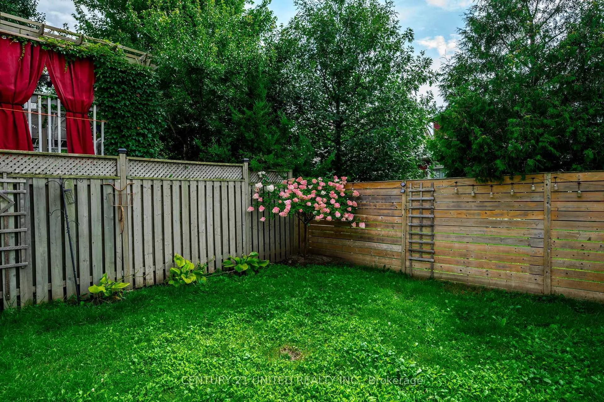 Photo 38 of 194 Bowen Drive, Peterborough, Northcrest Ward 5 — HOMEH