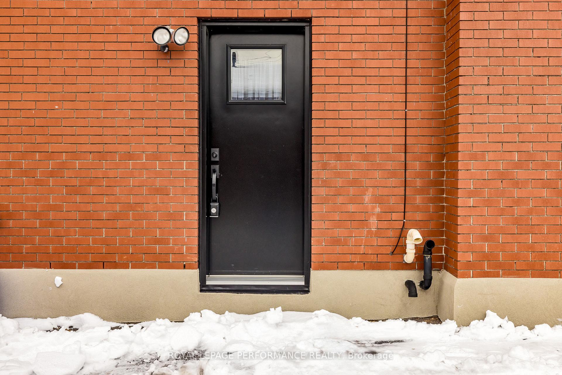Photo 5 of 36B Largo Crescent, Ottawa, Meadowlands/Crestview — HOMEH