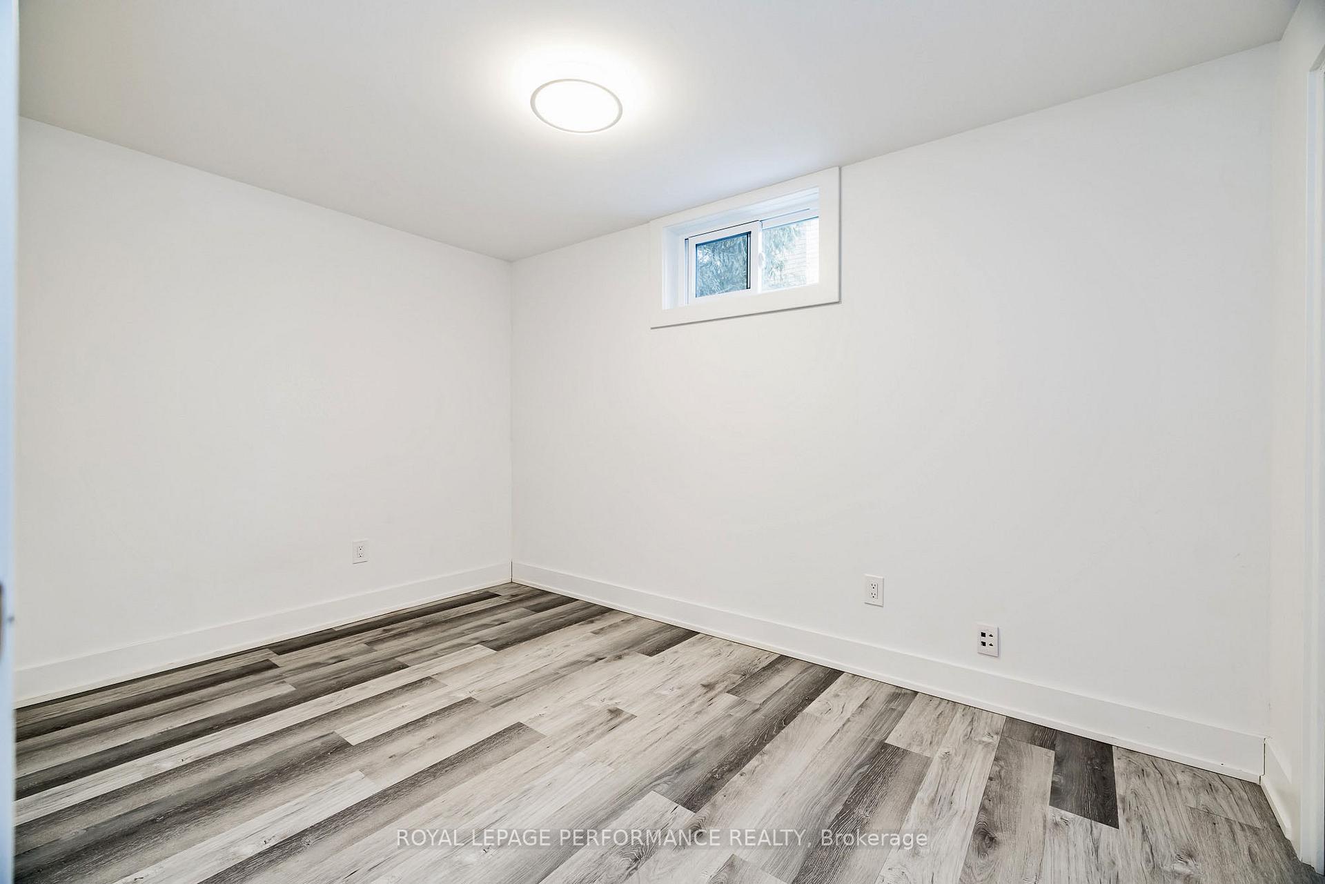 Photo 15 of 36B Largo Crescent, Ottawa, Meadowlands/Crestview — HOMEH