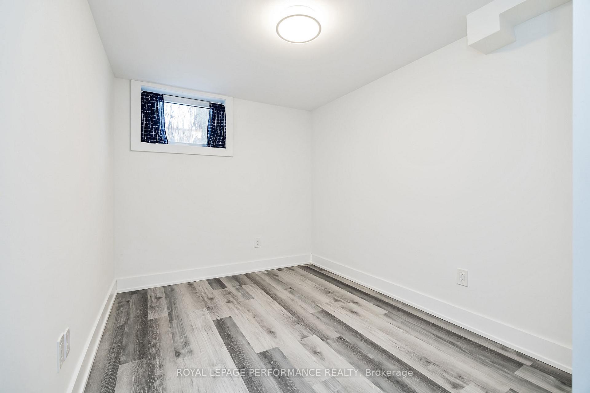 Photo 19 of 36B Largo Crescent, Ottawa, Meadowlands/Crestview — HOMEH
