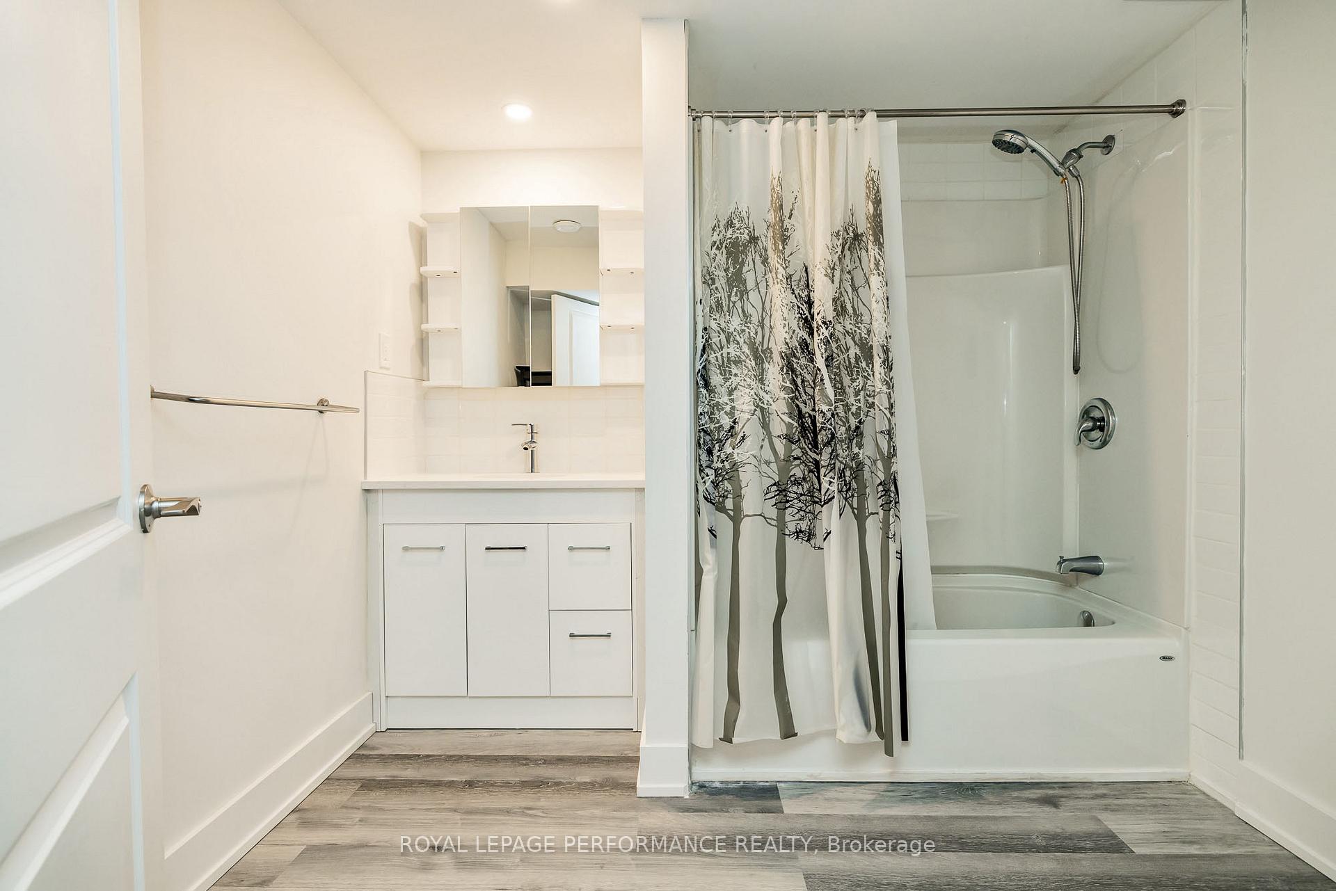 Photo 21 of 36B Largo Crescent, Ottawa, Meadowlands/Crestview — HOMEH