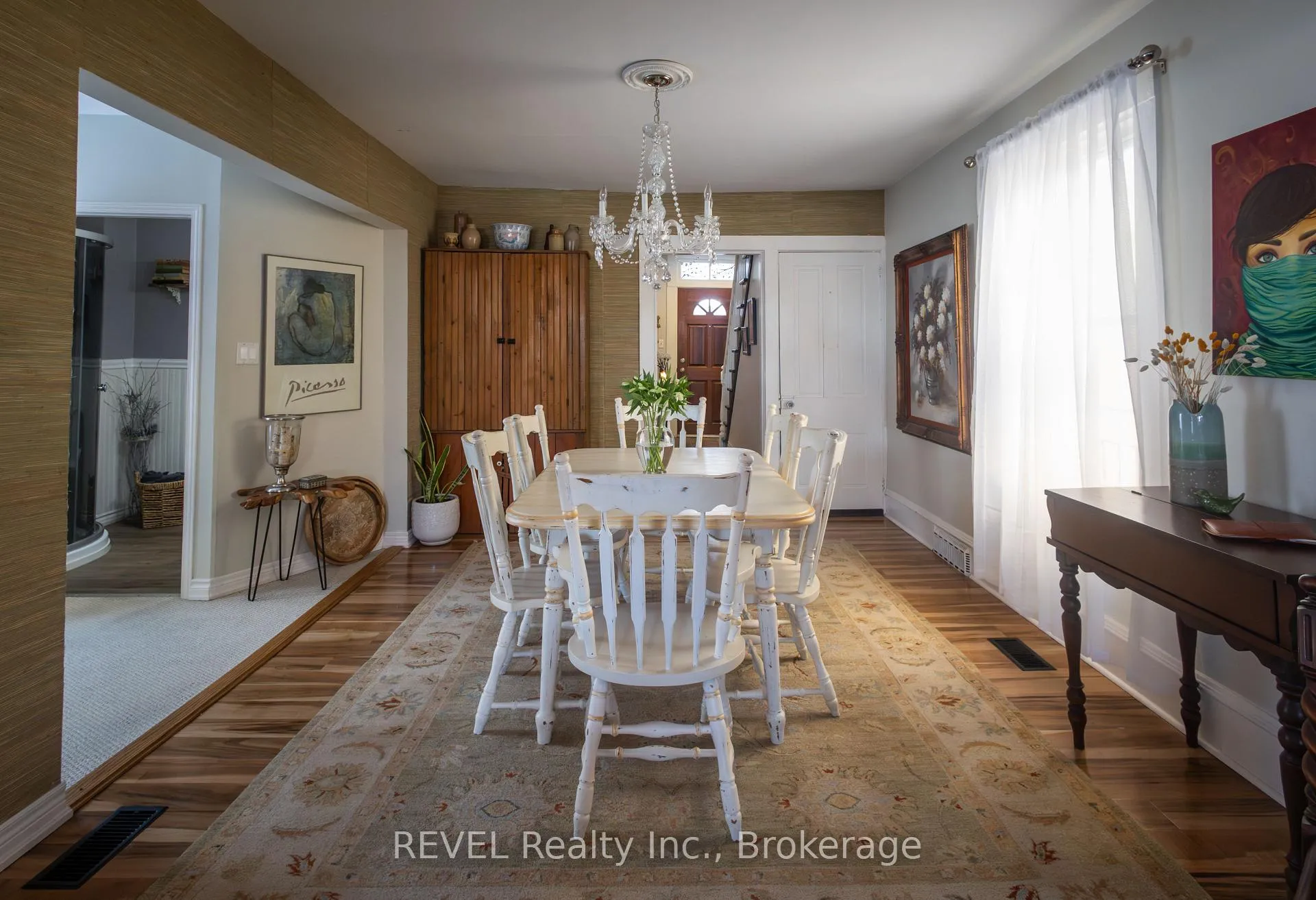 Photo 14 of 16 York Street, St. Catharines, Downtown — HOMEH