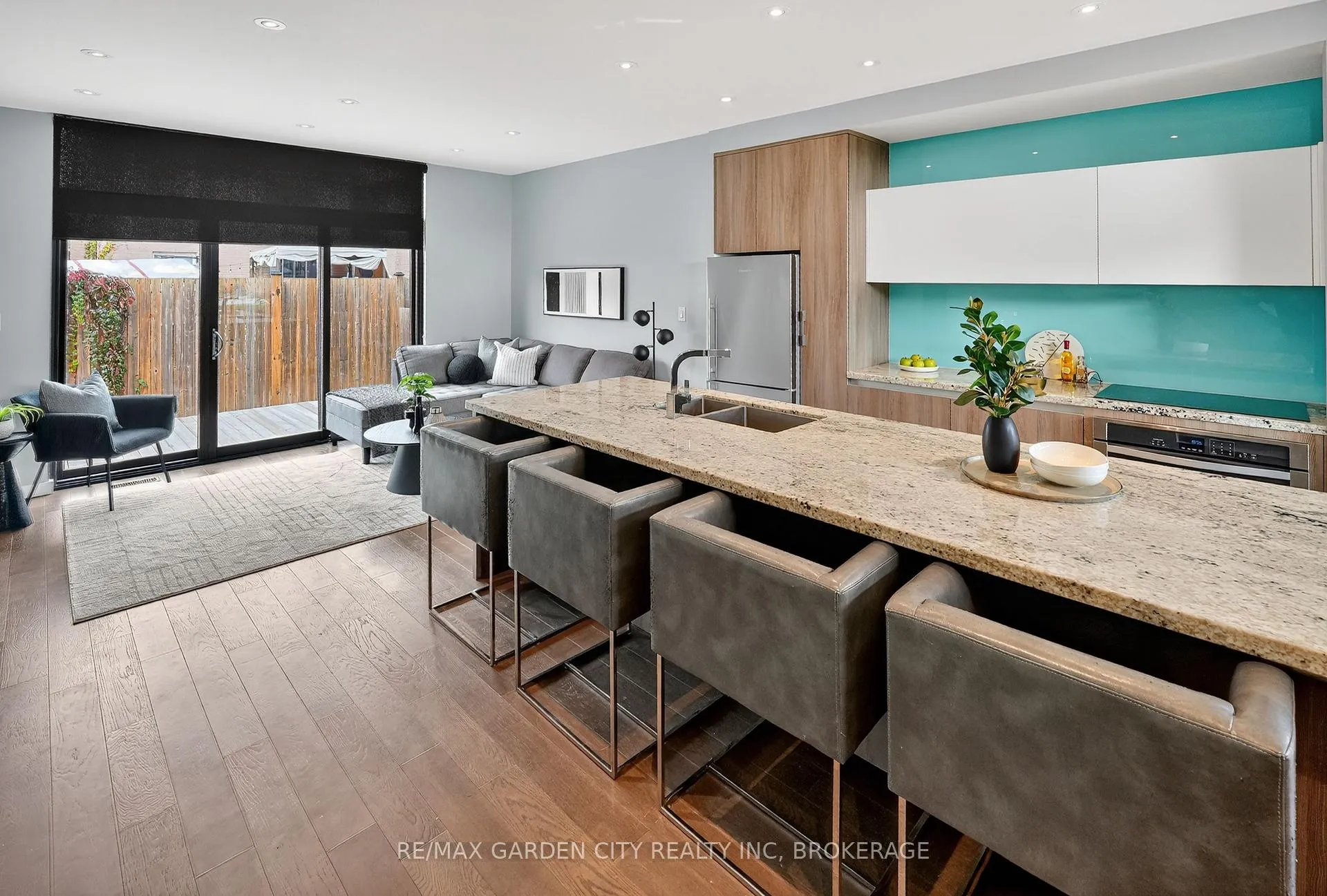 Photo 6 of 12 1/2 Beamer Court, Thorold, Confederation Heights — HOMEH