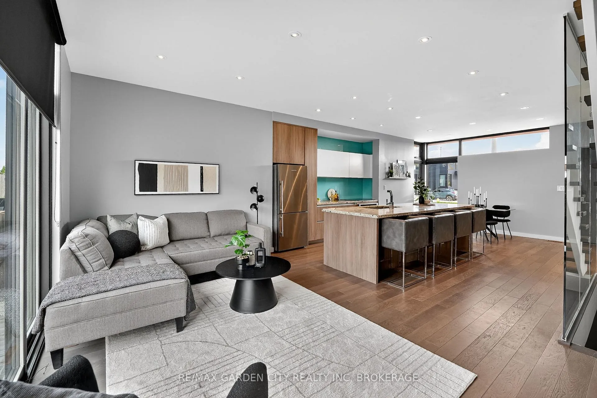 Photo 13 of 12 1/2 Beamer Court, Thorold, Confederation Heights — HOMEH
