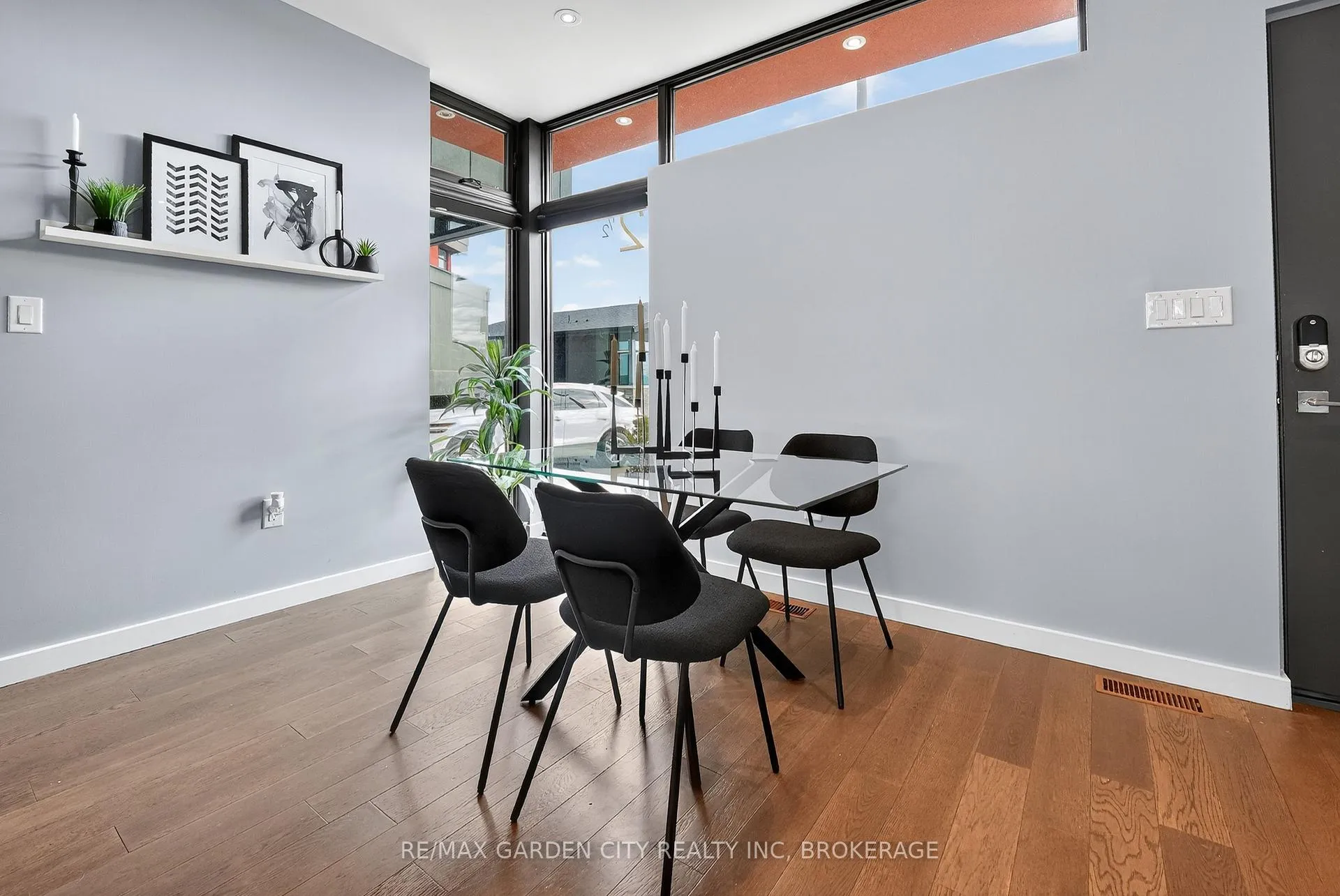 Photo 14 of 12 1/2 Beamer Court, Thorold, Confederation Heights — HOMEH