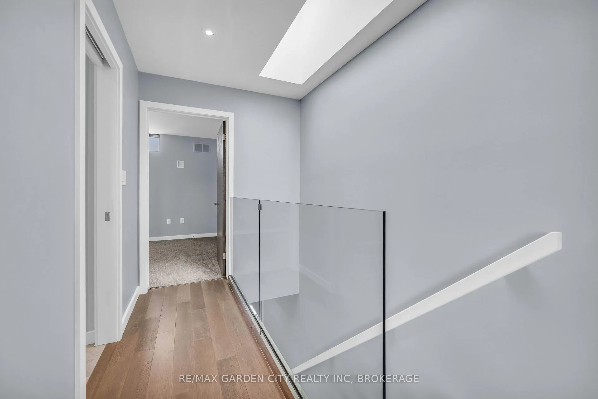 Photo 15 of 12 1/2 Beamer Court, Thorold, Confederation Heights — HOMEH