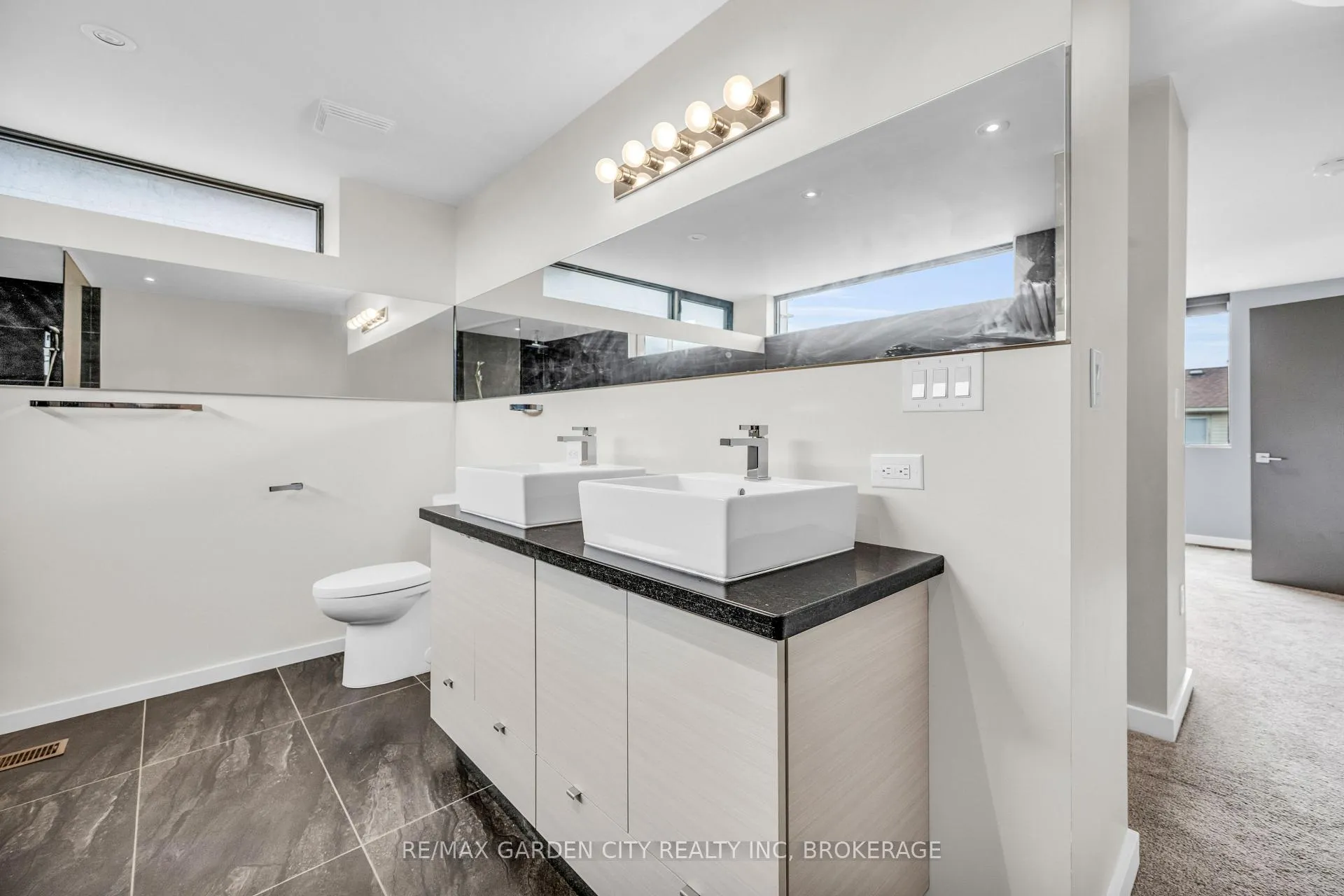 Photo 24 of 12 1/2 Beamer Court, Thorold, Confederation Heights — HOMEH