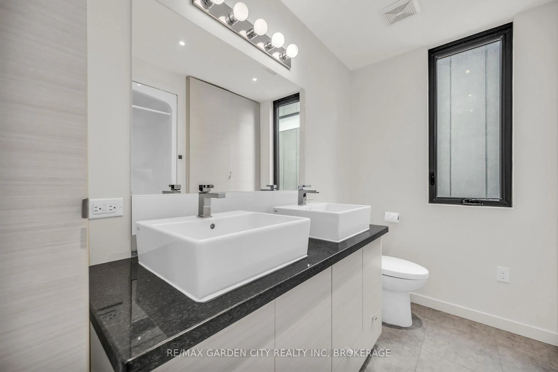 Photo 34 of 12 1/2 Beamer Court, Thorold, Confederation Heights — HOMEH