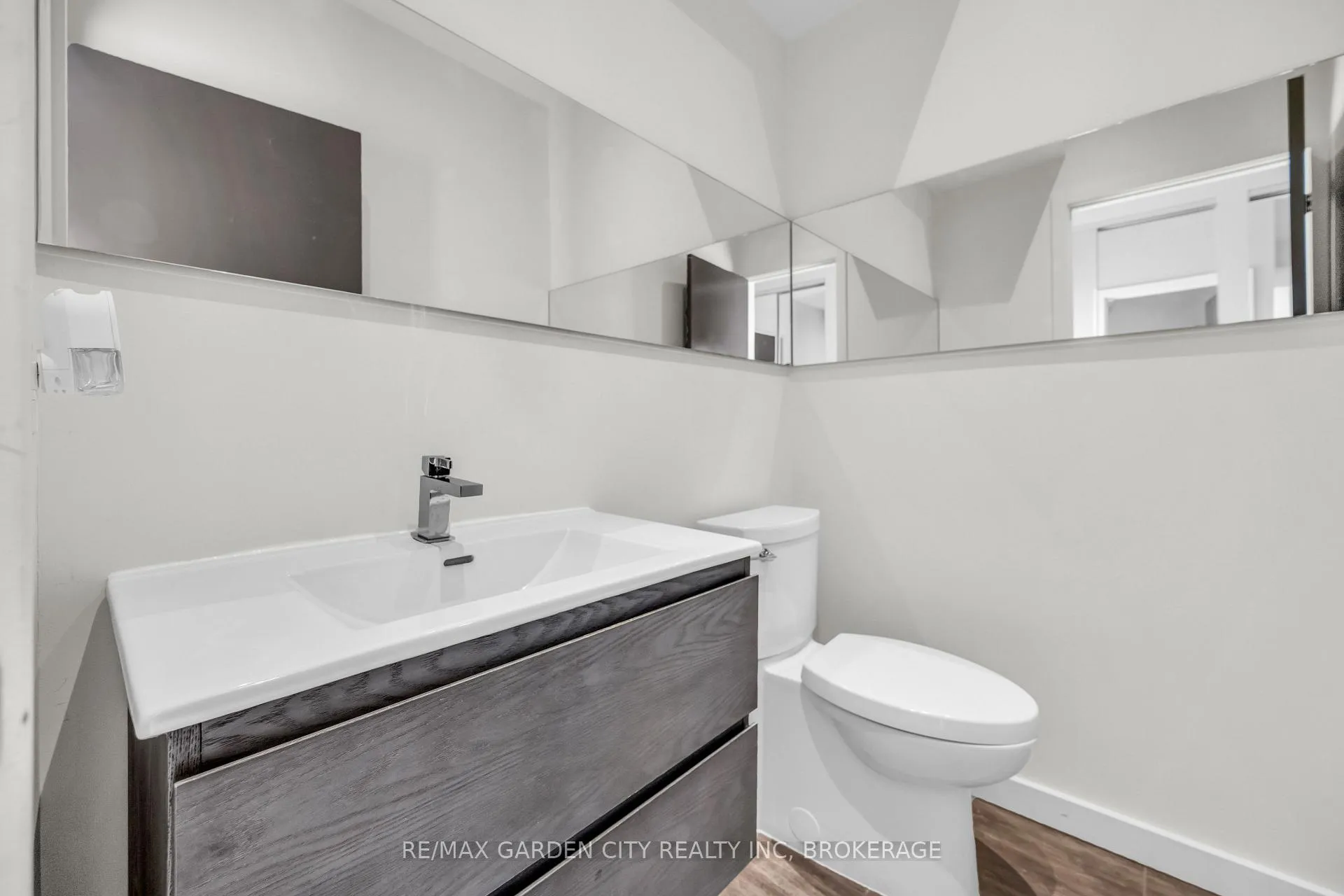 Photo 42 of 12 1/2 Beamer Court, Thorold, Confederation Heights — HOMEH