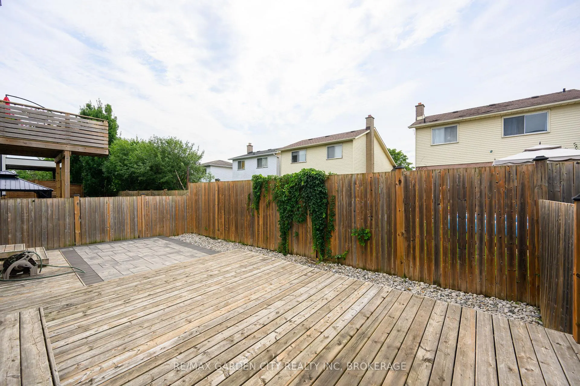 Photo 45 of 12 1/2 Beamer Court, Thorold, Confederation Heights — HOMEH